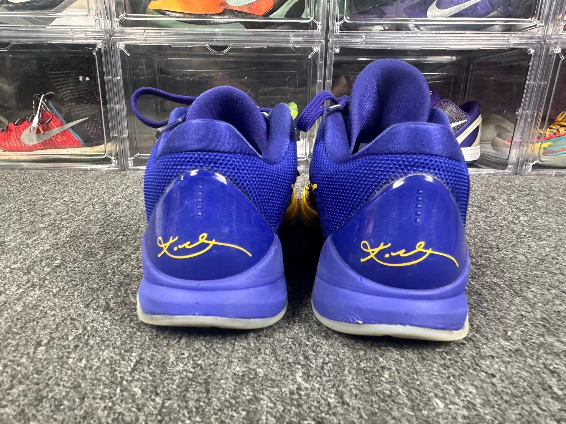 Nike Nike KOBE Lowtop Sneakers 9 Men Size US 9 / EU 42 - 5 Thumbnail