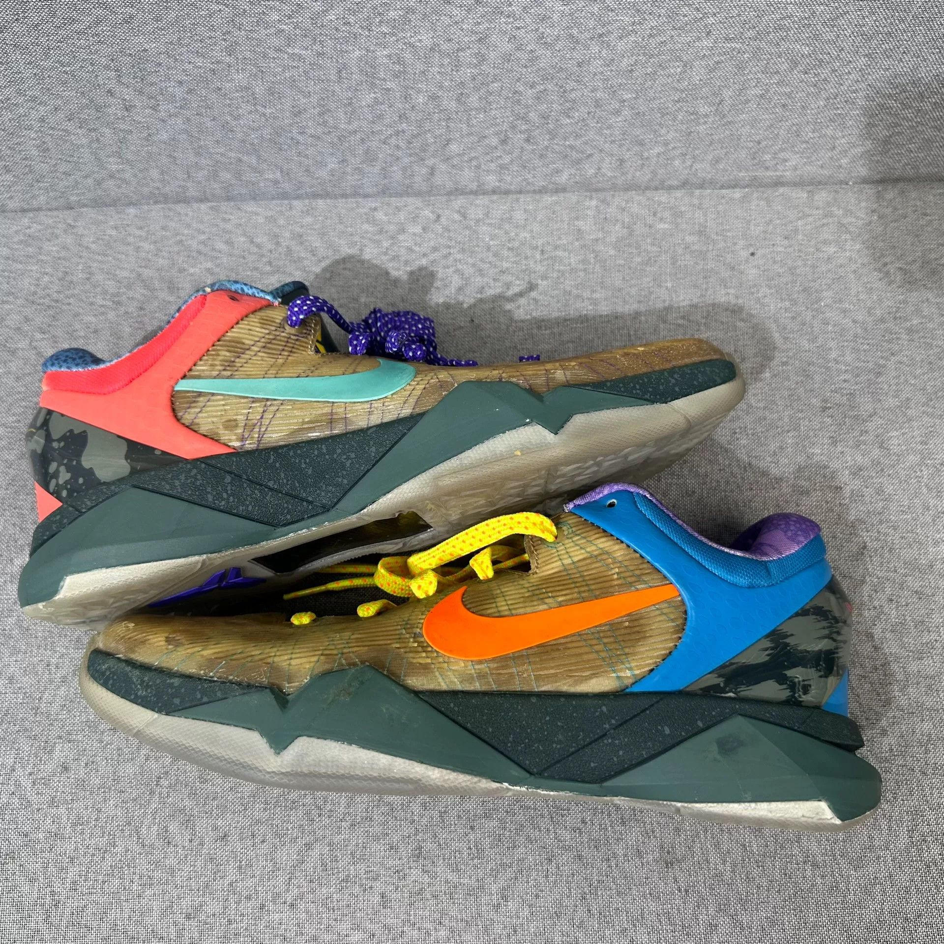 Nike Nike KOBE Multi Lowtop Sneakers 9 Men Size US 9 / EU 42 - 2 Thumbnail