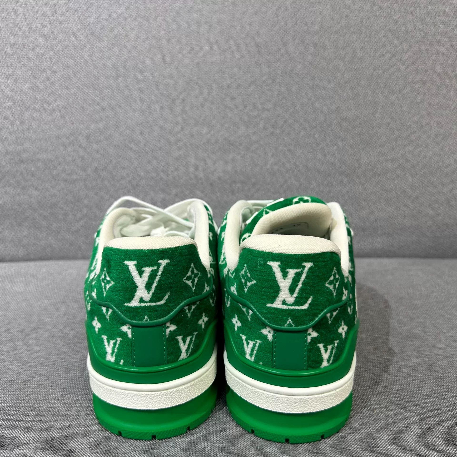Louis Vuitton Louis Vuitton Training Green Lowtop Sneakers 11 Men Size US 11 / EU 44 - 5 Thumbnail