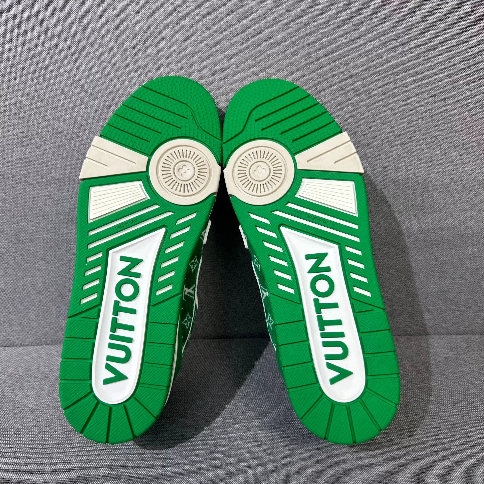 Louis Vuitton Louis Vuitton Training Green Lowtop Sneakers 11 Men Size US 11 / EU 44 - 6 Thumbnail