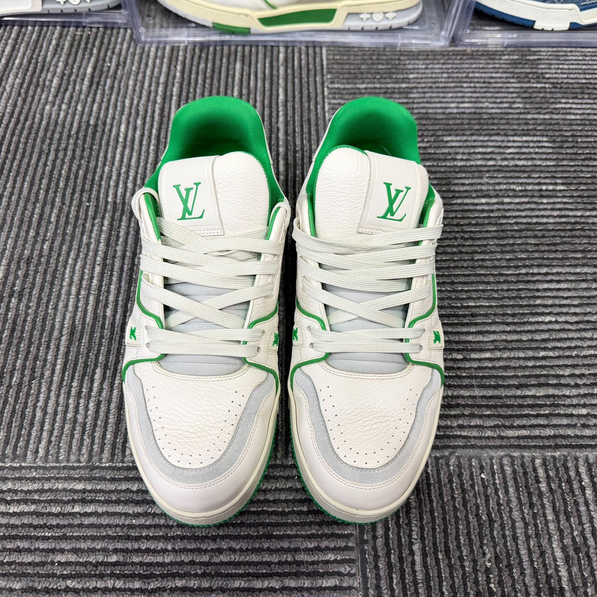 Louis Vuitton Louis Vuitton Training Green Lowtop Sneakers 11 Men Size US 11 / EU 44 - 4 Thumbnail