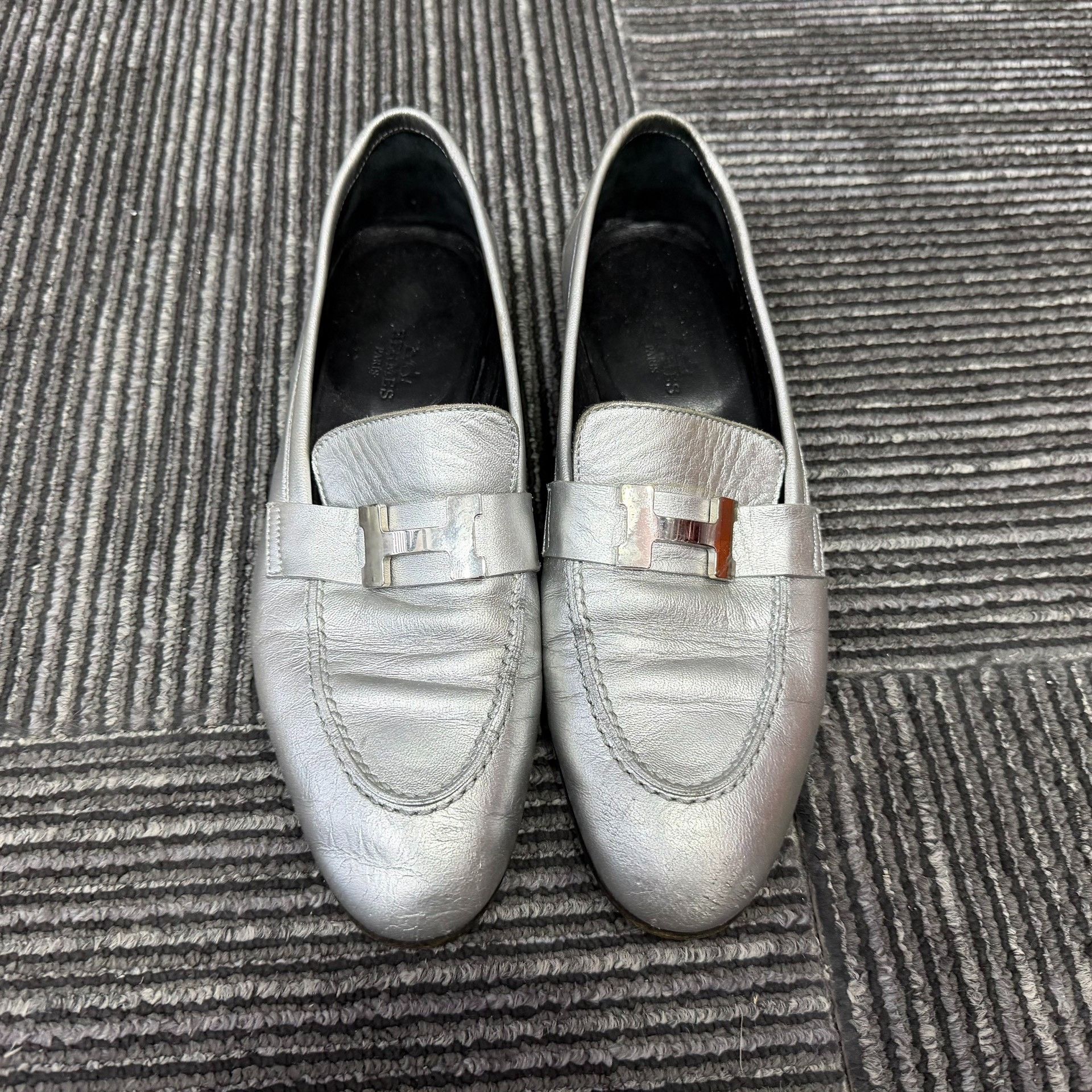 Hermes Hermes Silver Lowtop Sneakers us_7 Women Size US 7 / IT 37 - 2 Thumbnail
