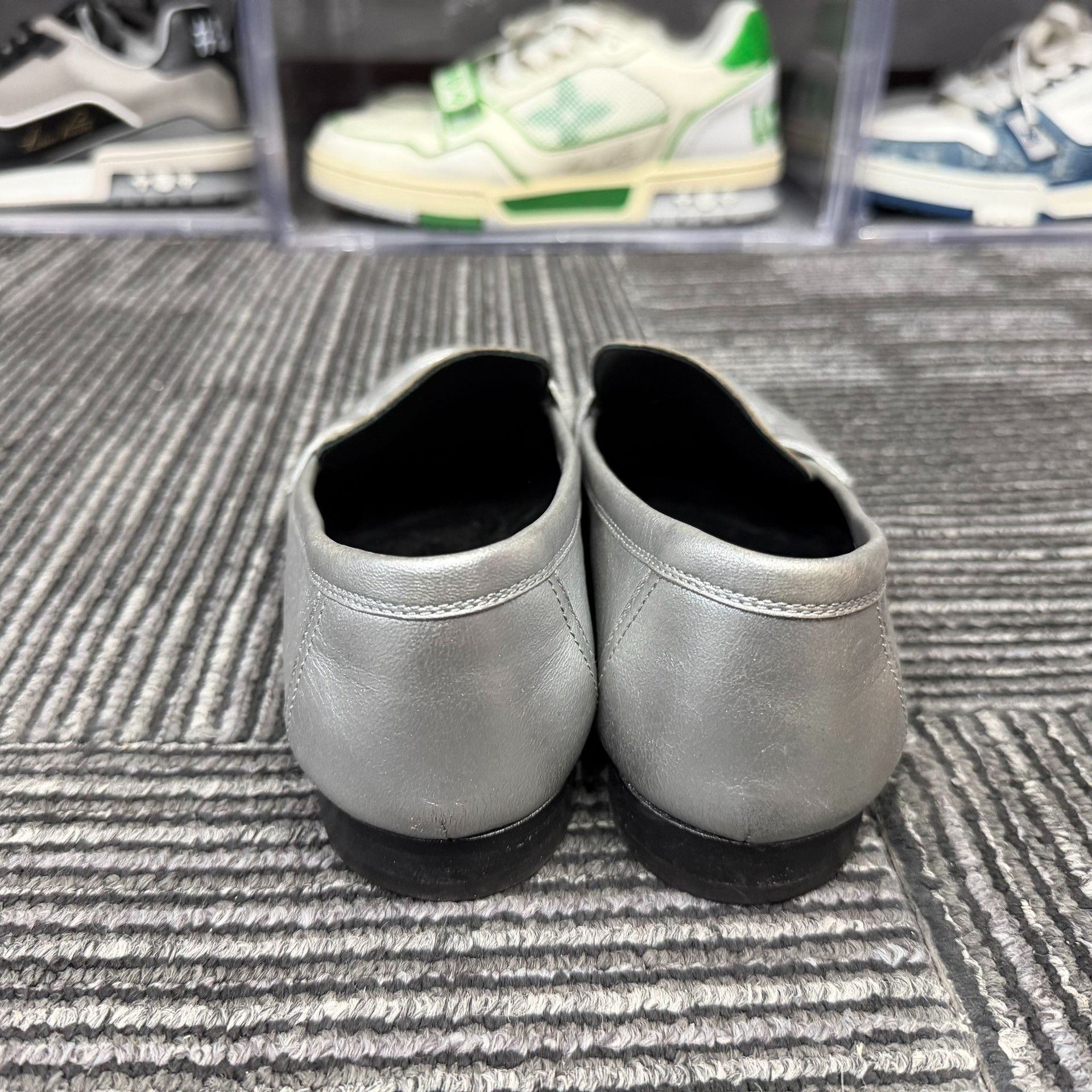 Hermes Hermes Silver Lowtop Sneakers us_7 Women Size US 7 / IT 37 - 3 Thumbnail
