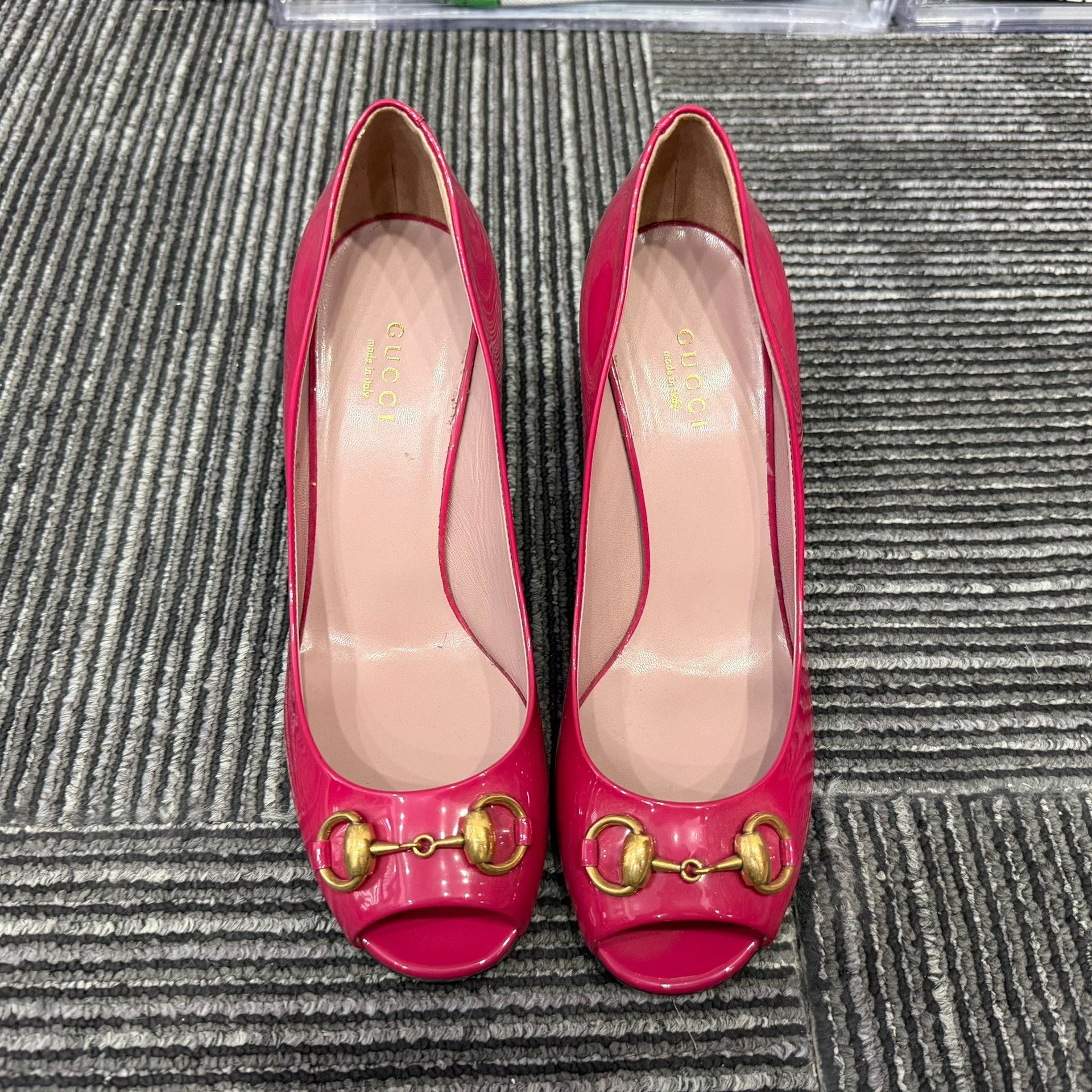 Gucci Gucci Lowtop Sneakers us_6 Women Size US 6 / IT 36 - 4 Thumbnail