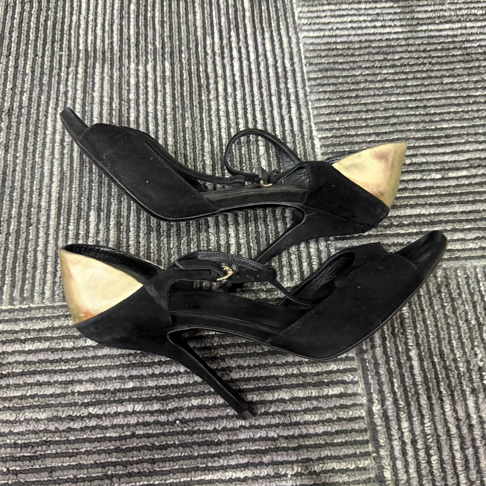 Gucci Gucci Lowtop Sneakers us_6 Women Size US 6 / IT 36 - 2 Thumbnail