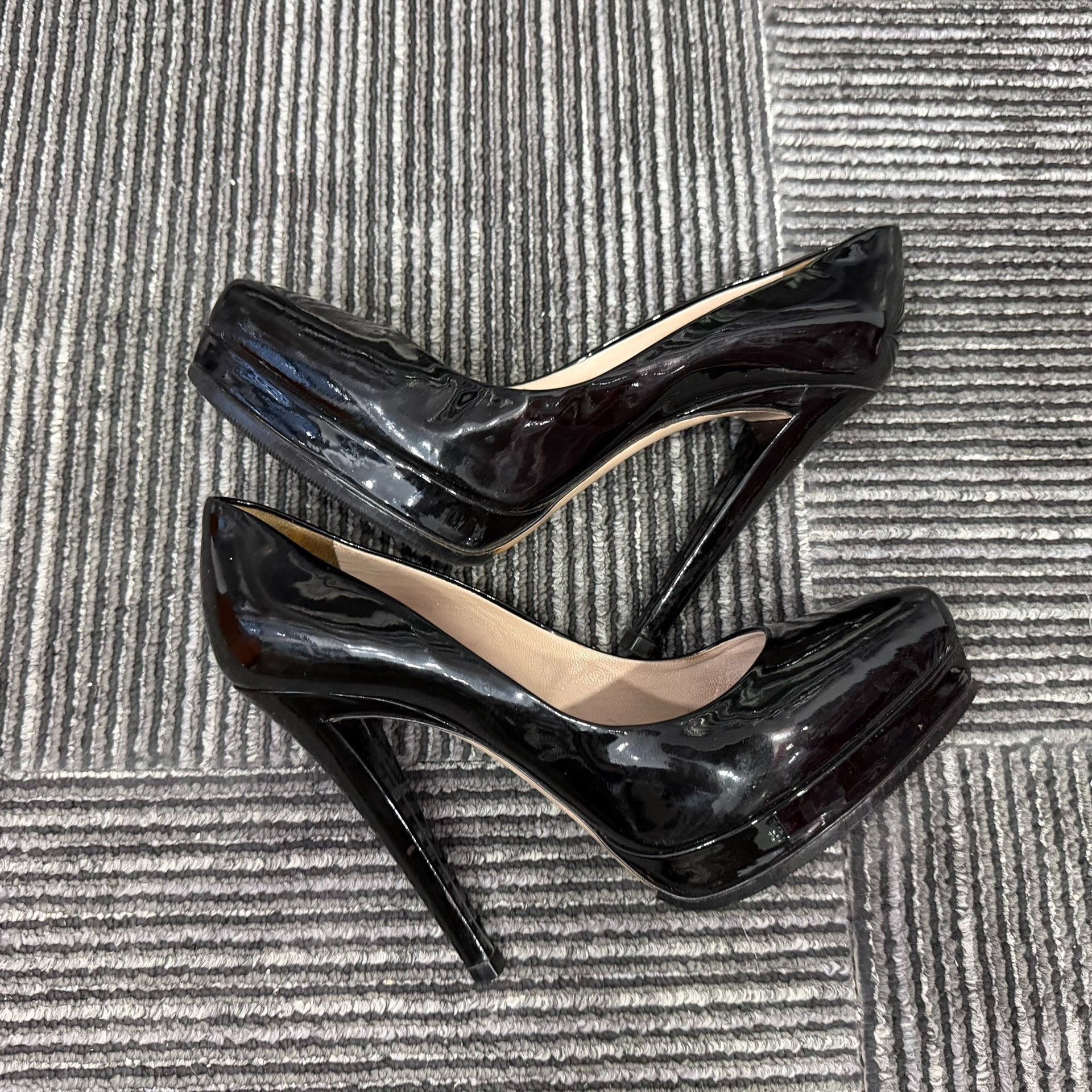 Miu Miu Miu Miu Patent Lowtop Sneakers us_6 Women Size US 6 / IT 36 - 4 Thumbnail