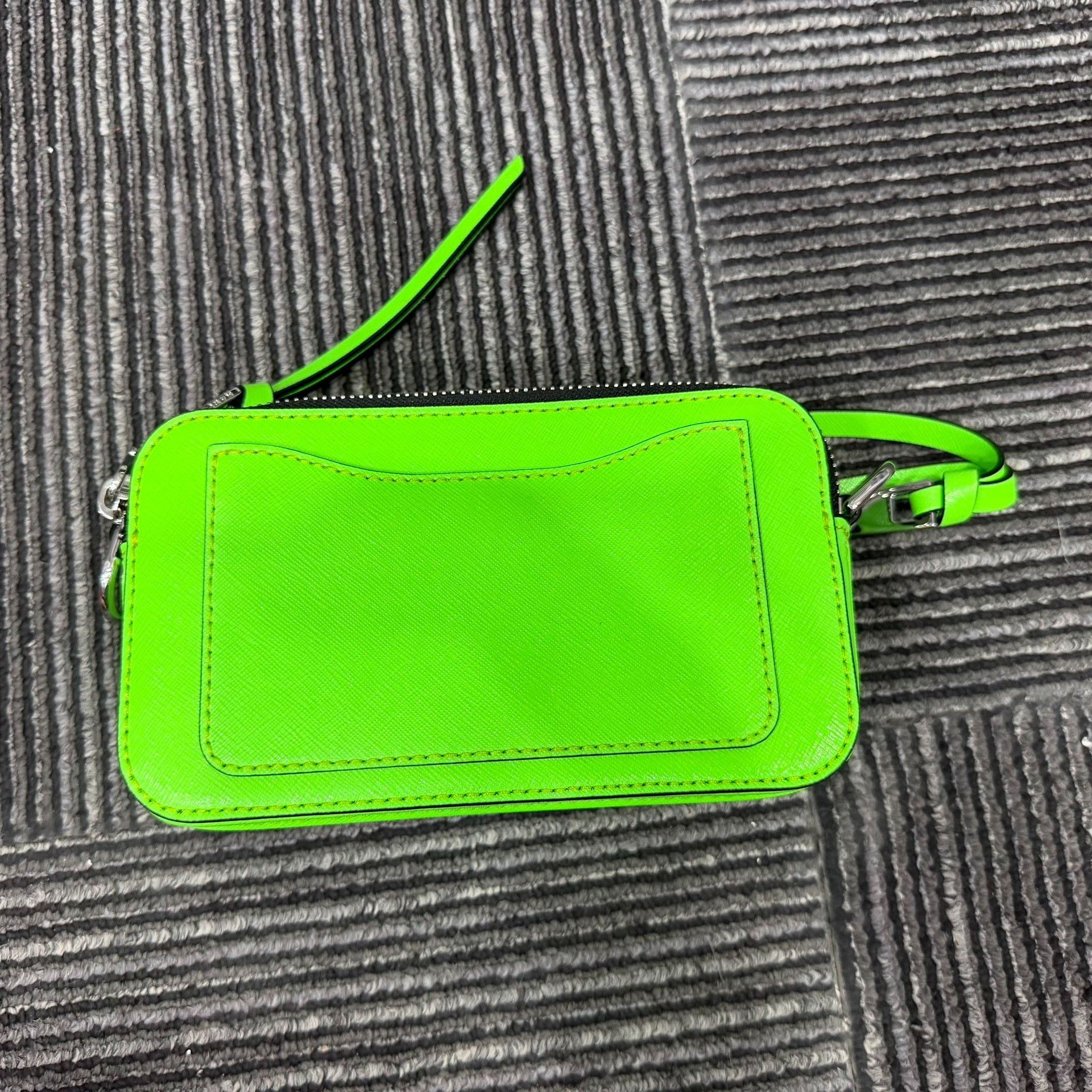 Marc Jacobs Marc Jacobs Glow Green Bag one size Men Size ONE SIZE - 2 Thumbnail