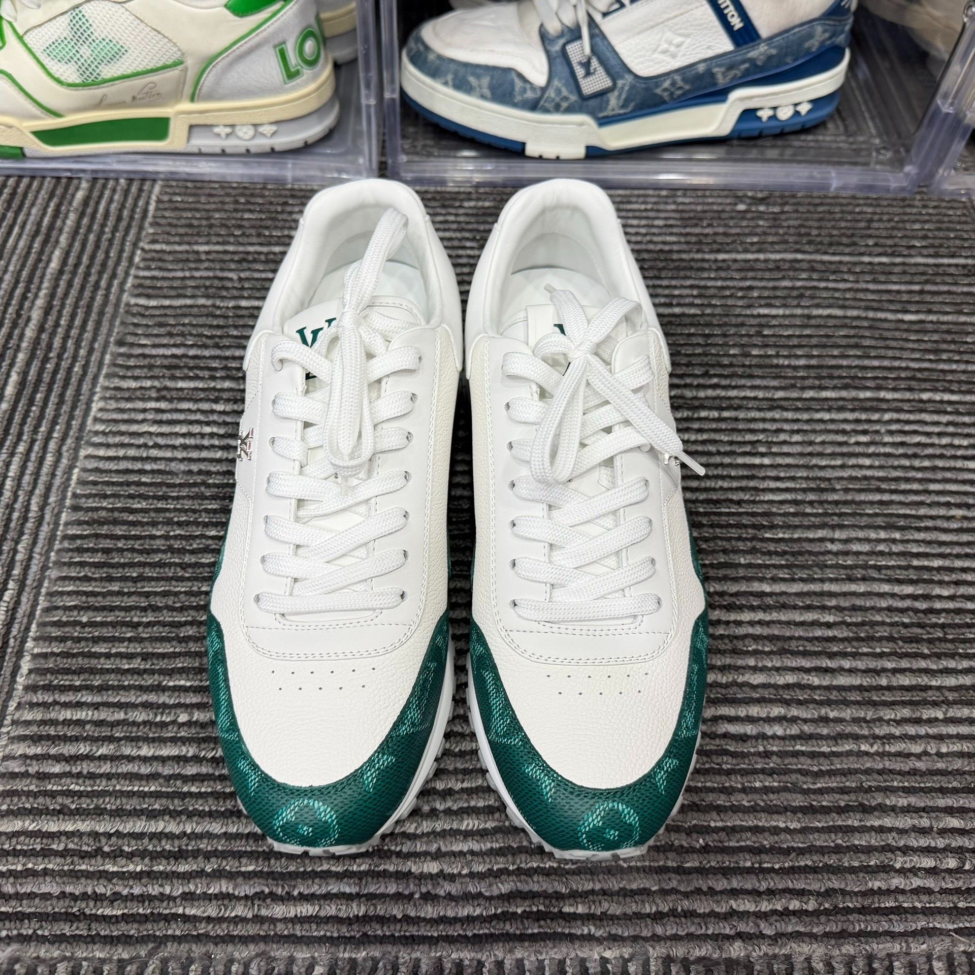 Louis Vuitton Louis Vuitton Denim Lowtop Sneakers 6 Men Size US 6 / EU 39 - 4 Thumbnail