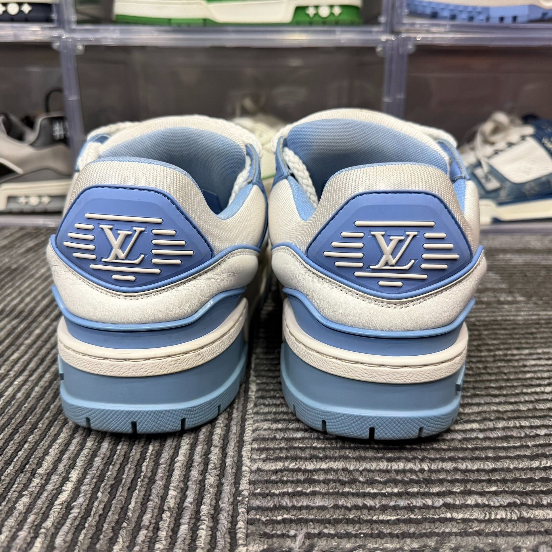 Louis Vuitton Louis Vuitton Training Blue Lowtop Sneakers 7 Men Size US 7 / EU 40 - 5 Thumbnail