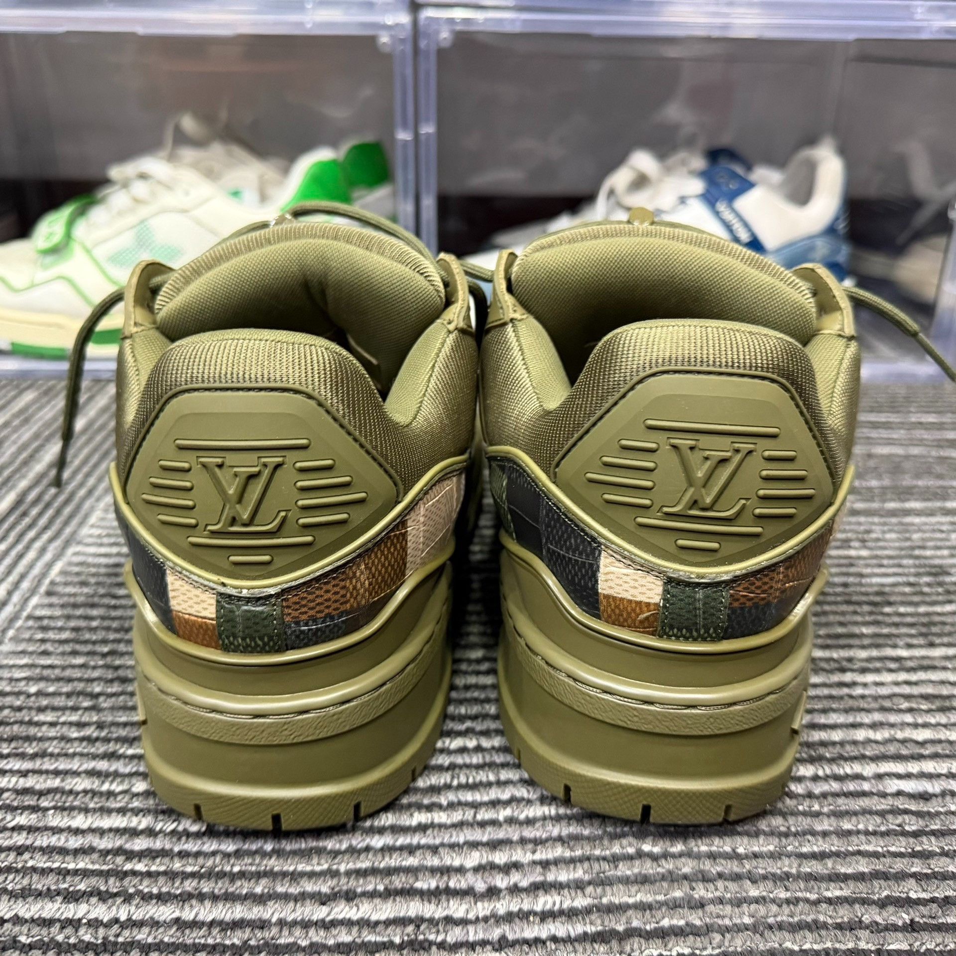 Louis Vuitton Louis Vuitton Training Green Lowtop Sneakers 6 Men Size US 6 / EU 39 - 5 Thumbnail