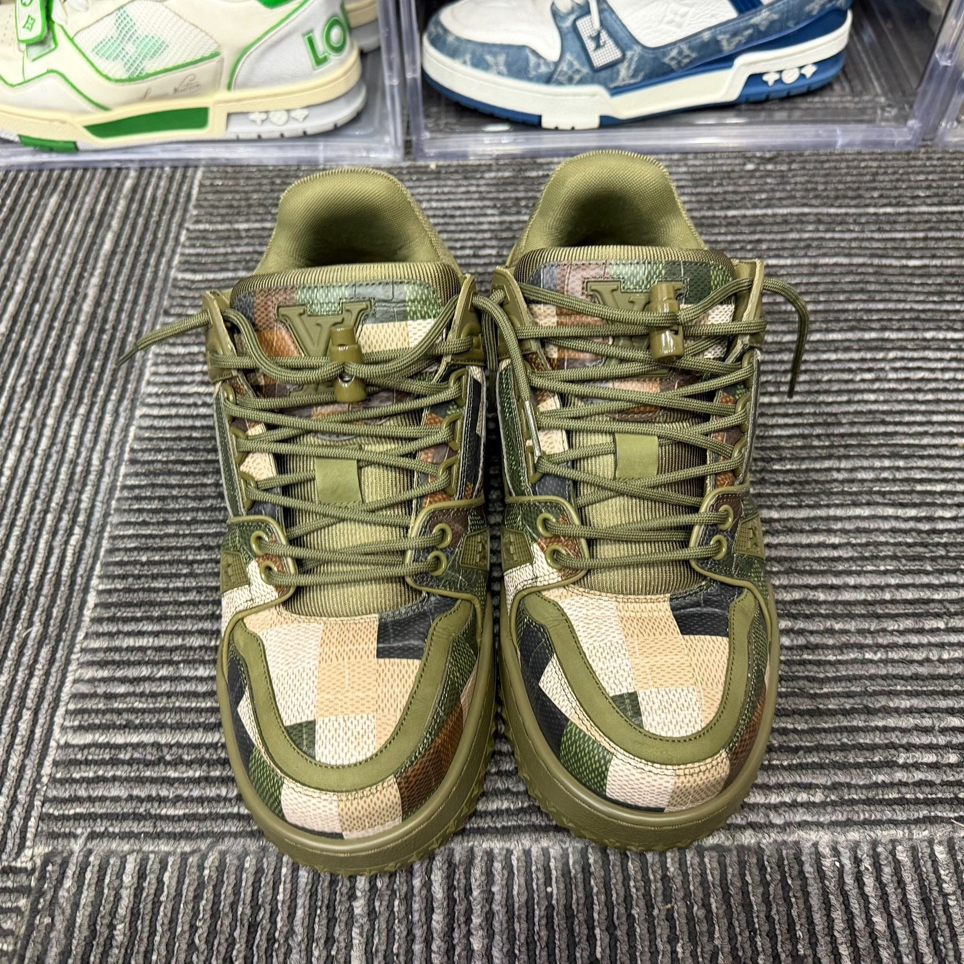 Louis Vuitton Louis Vuitton Training Green Lowtop Sneakers 6 Men Size US 6 / EU 39 - 4 Thumbnail
