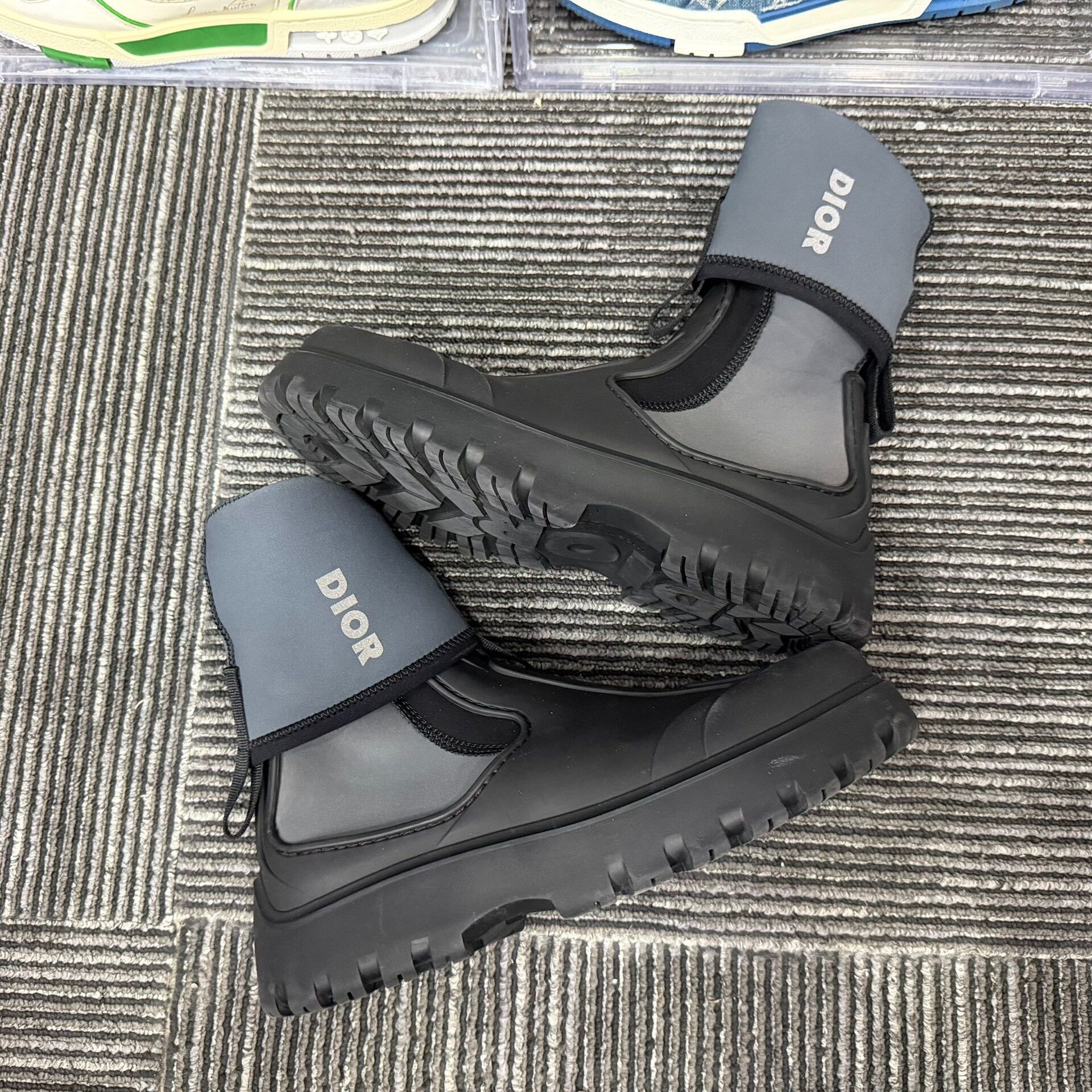 Dior Dior Black Lowtop Sneakers us_10 Women Size US 10 / IT 40 - 2 Thumbnail
