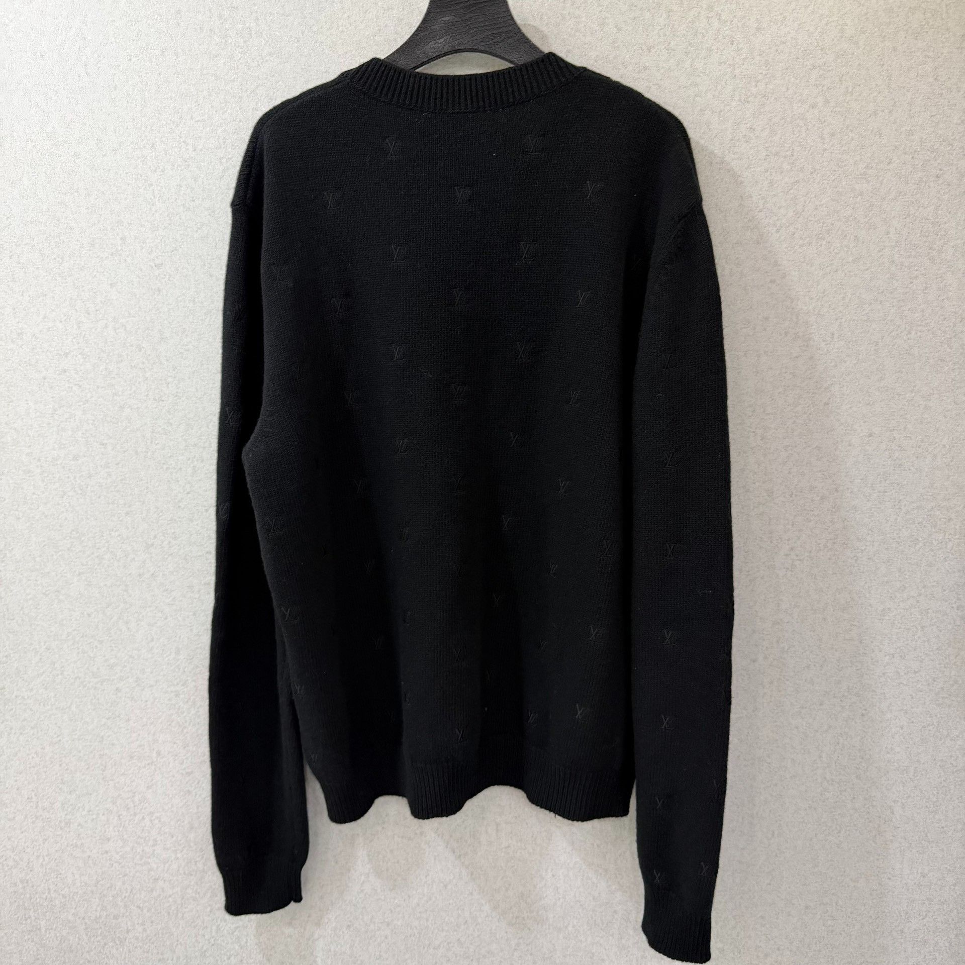 Louis Vuitton Louis Vuitton Wool Embroidered Sweater m Men Size US M / EU 48-50 / 2 - 2 Thumbnail