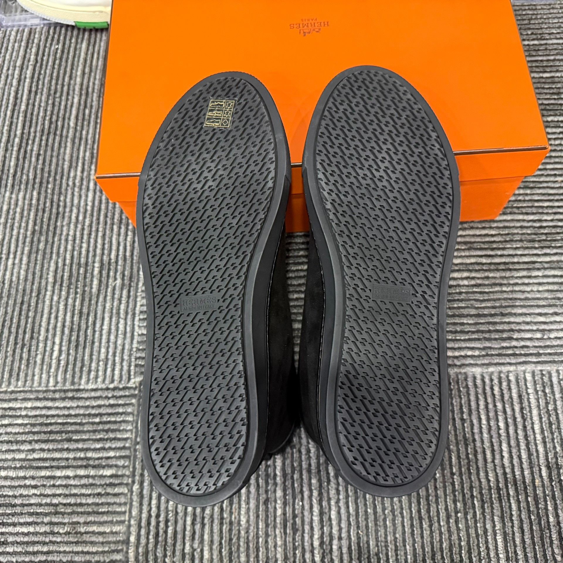 Hermes Hermes Thermal Black Hitop Sneakers 8 Men Size US 8 / EU 41 - 6 Thumbnail