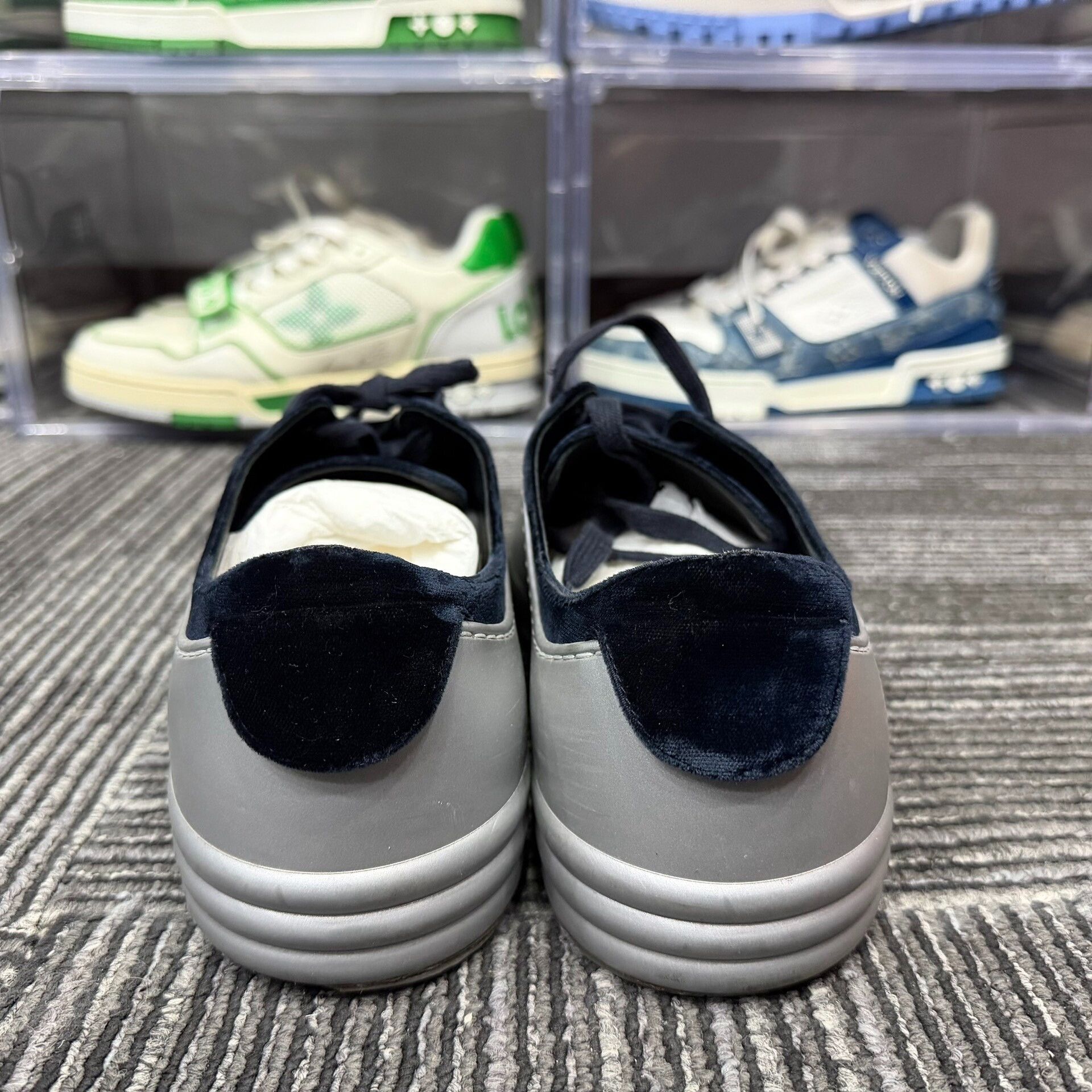 Chanel Chanel Velvet Blue Lowtop Sneakers 9 Men Size US 9 / EU 42 - 5 Thumbnail