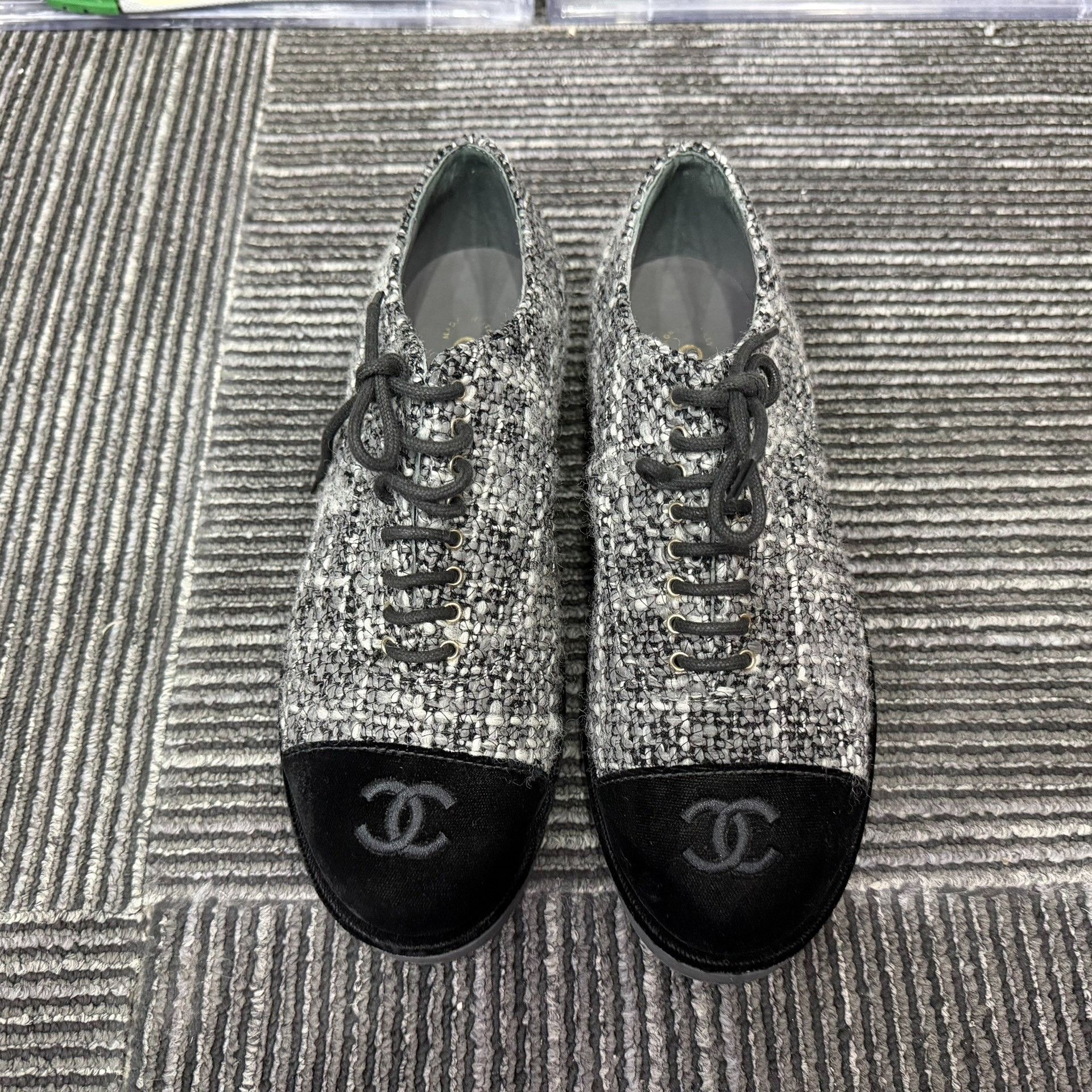 Chanel Chanel Retro Lowtop Sneakers us_7 Women Size US 7 / IT 37 - 4 Thumbnail