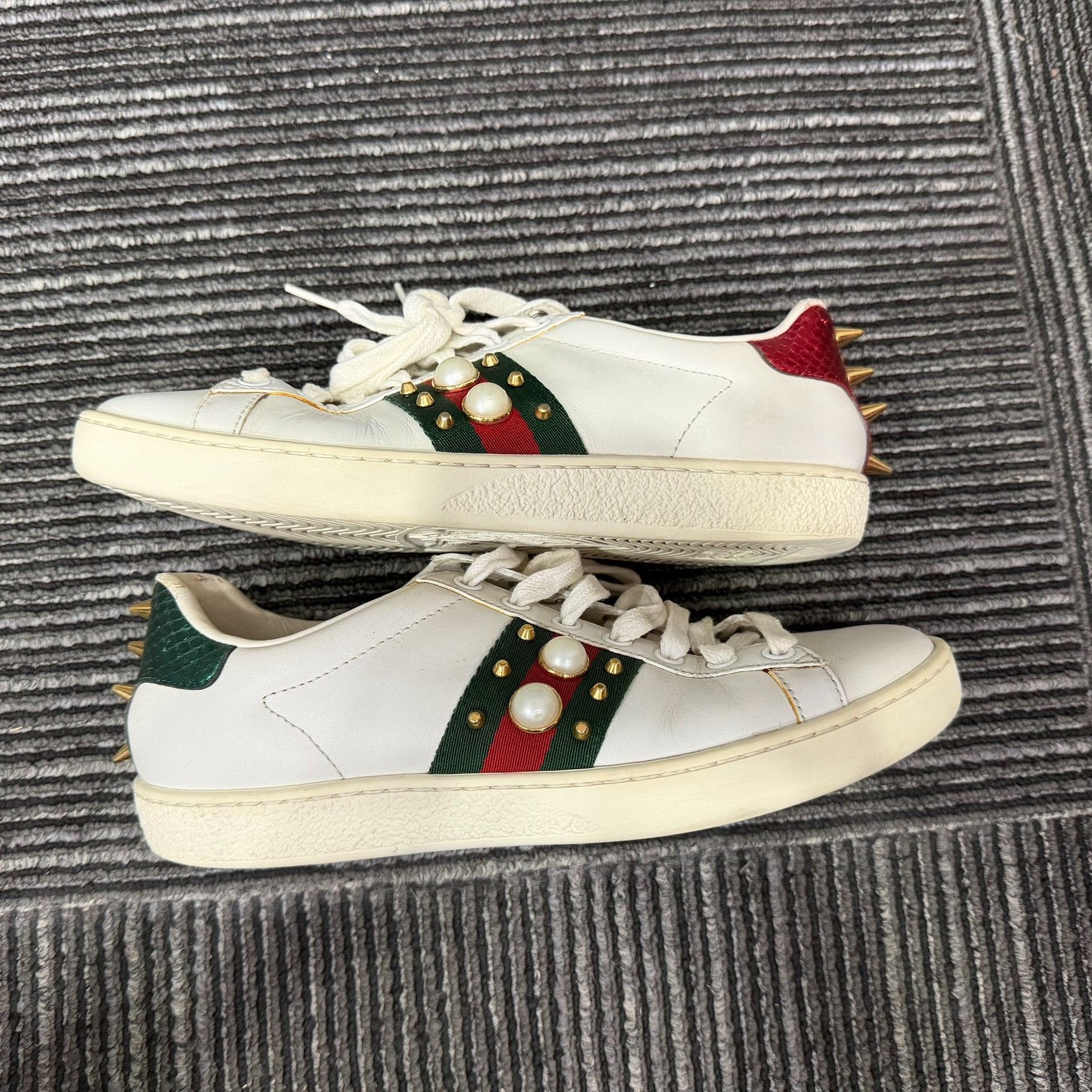 Gucci Gucci White Lowtop Sneakers us_6 Women Size US 6 / IT 36 - 2 Thumbnail