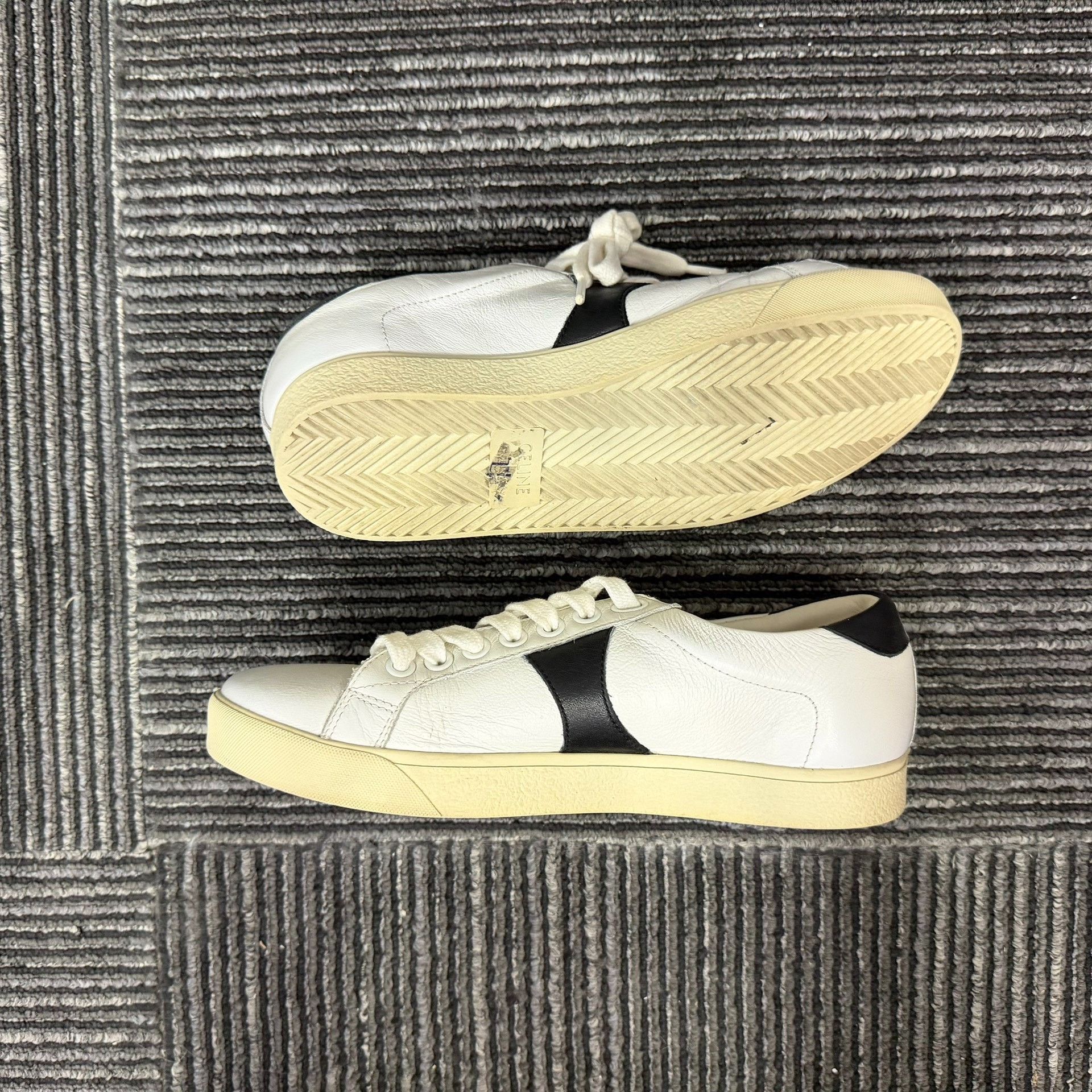 Celine Celine White Lowtop Sneakers us_5 Women Size US 5 / IT 35 - 3 Thumbnail