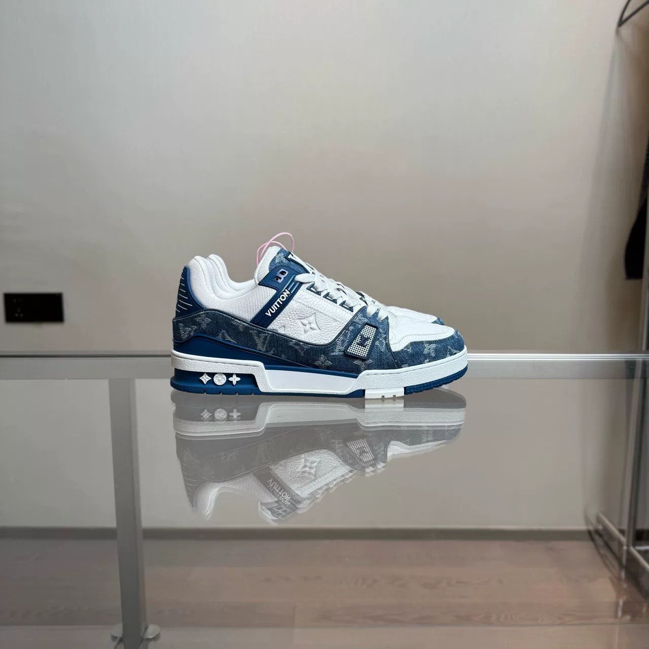 Louis Vuitton Louis Vuitton 2024 LV Trainer Sneakers Size US 9 / EU 42 - 2 Thumbnail