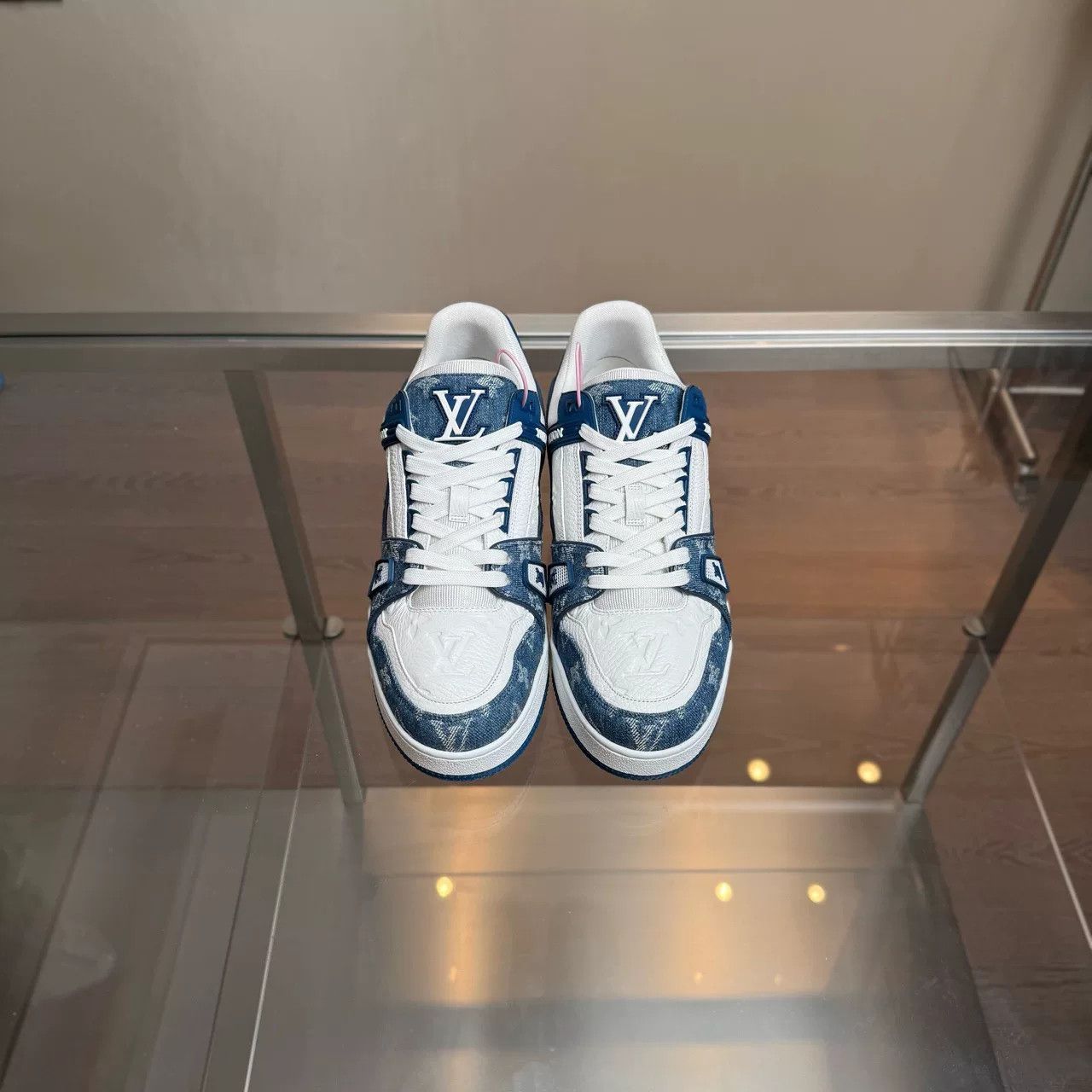 Louis Vuitton Louis Vuitton 2024 LV Trainer Sneakers Size US 9 / EU 42 - 6 Thumbnail