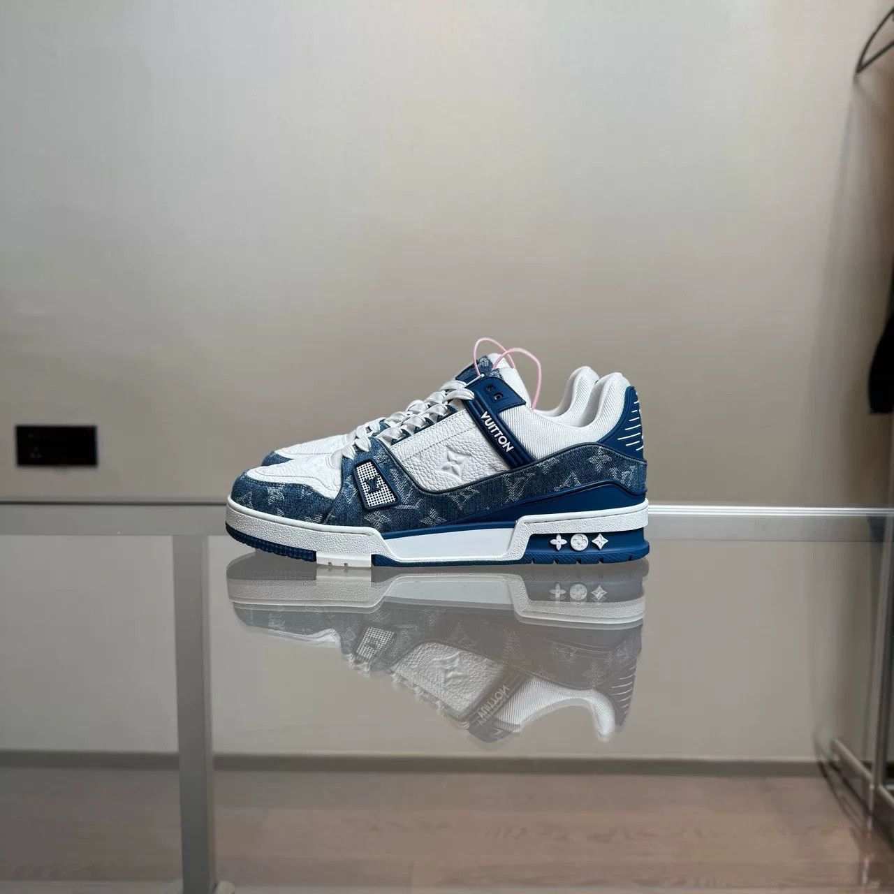 Louis Vuitton Louis Vuitton 2024 LV Trainer Sneakers Size US 9 / EU 42 - 3 Thumbnail