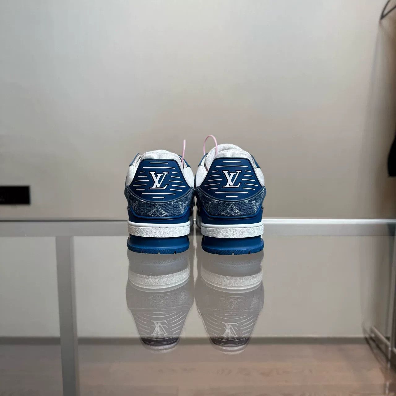 Louis Vuitton Louis Vuitton 2024 LV Trainer Sneakers Size US 9 / EU 42 - 4 Thumbnail