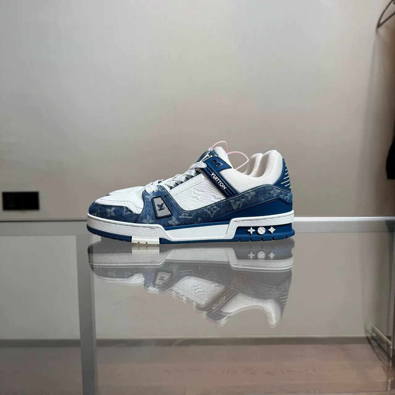 Louis Vuitton Louis Vuitton LV Trainer White Blue Size US 11 / EU 44 - 3 Thumbnail