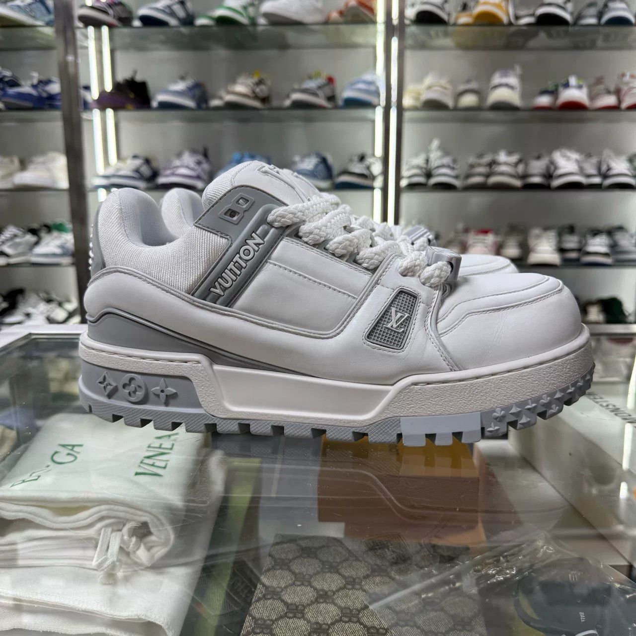 Louis Vuitton Louis Vuitton LV Trainer Maxi Size US 10 / EU 43 - 2 Thumbnail