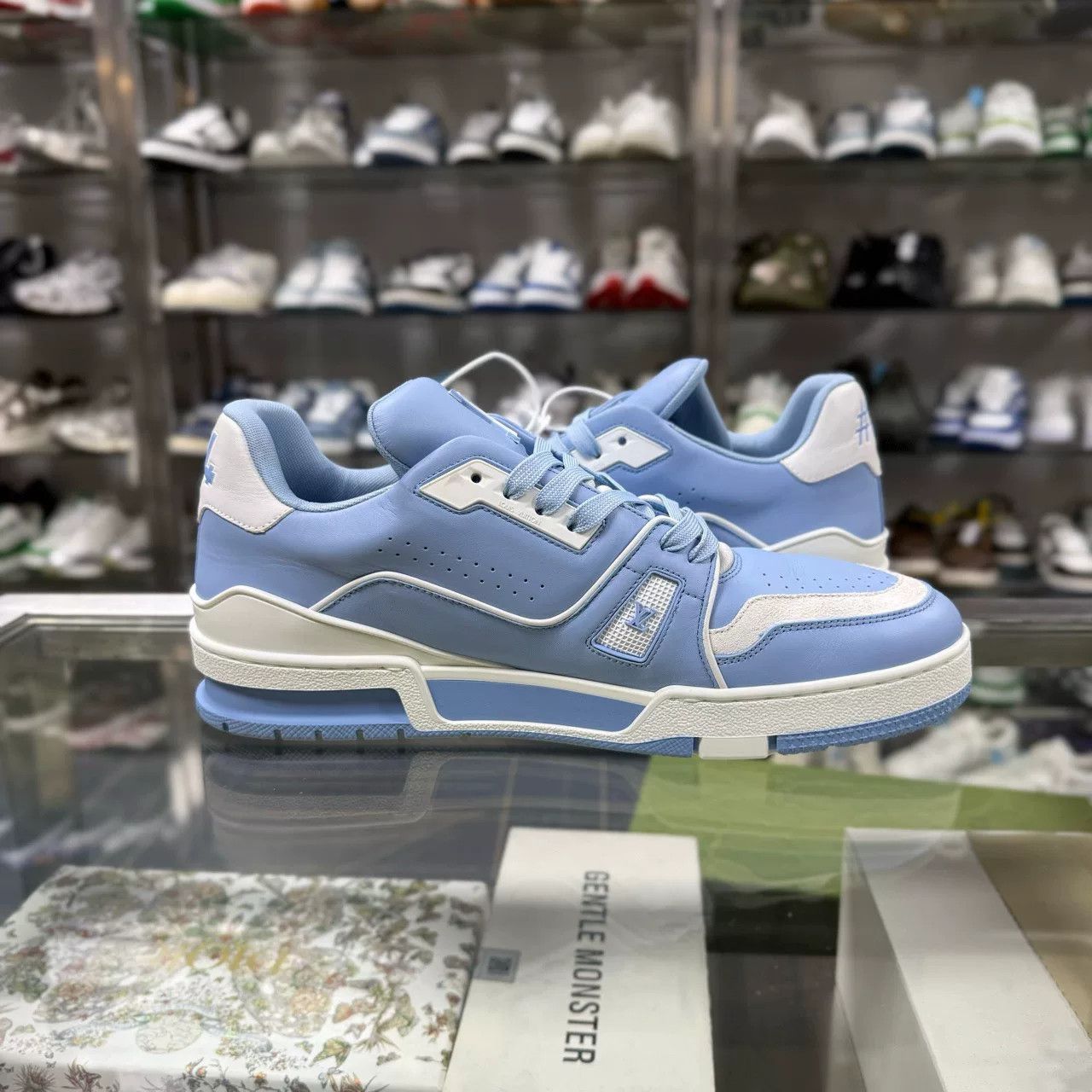 Louis Vuitton LV TRAINER White Blue Sneakers Size US 9.5 / EU 42-43 - 4 Thumbnail