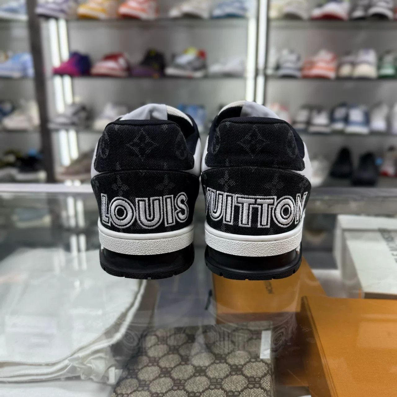 Louis Vuitton Louis Vuitton LV Trainer Sneakers Size US 10 / EU 43 - 6 Thumbnail
