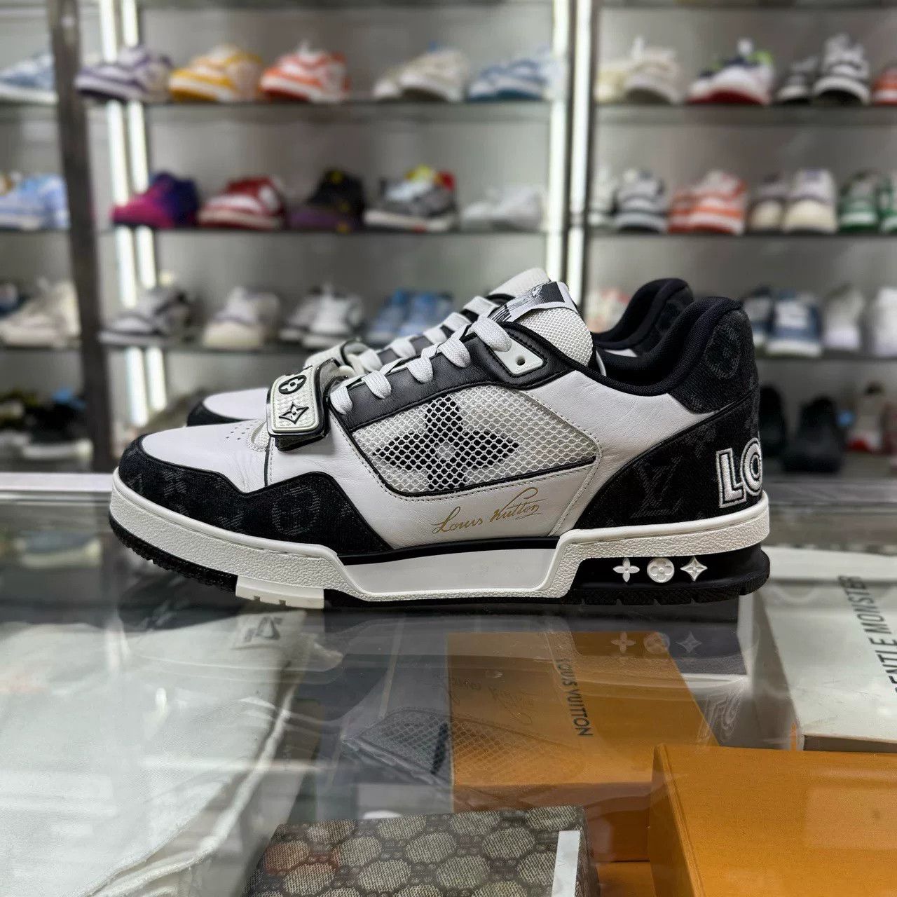 Louis Vuitton Louis Vuitton LV Trainer Sneakers Size US 10 / EU 43 - 3 Thumbnail