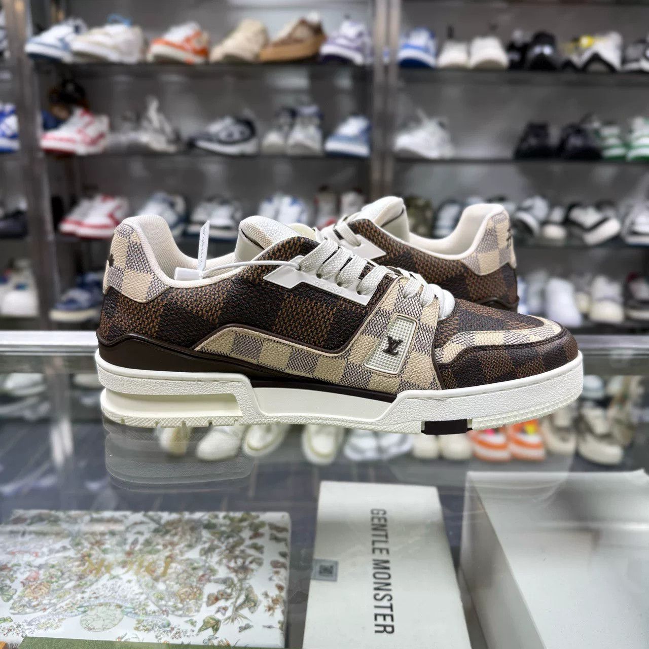 Louis Vuitton LV Trainer Checkerboard Size US 10 / EU 43 - 4 Thumbnail