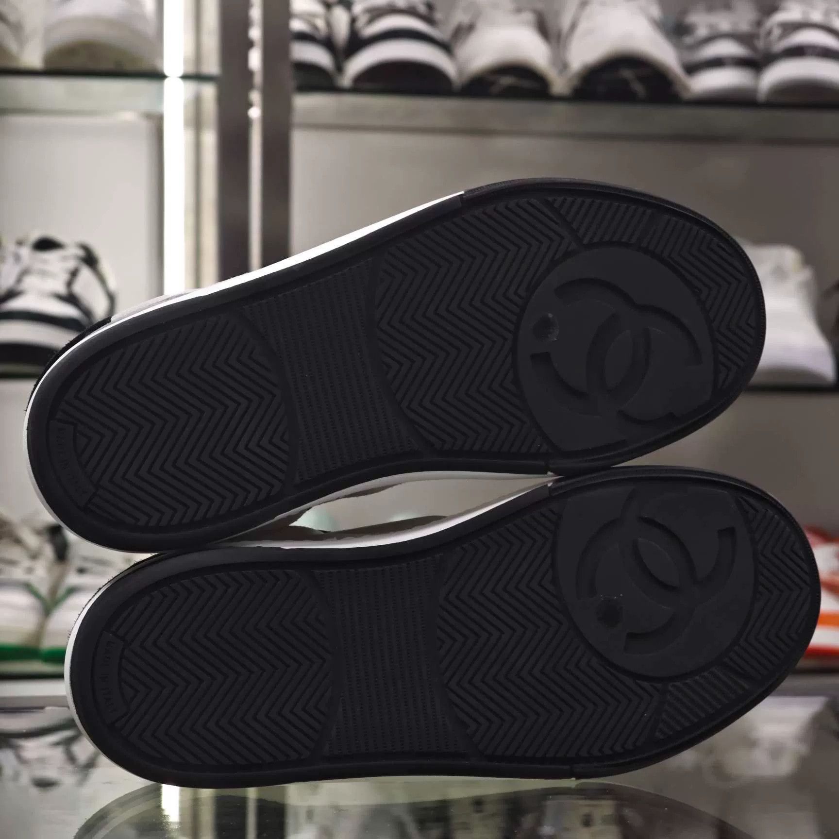 Chanel Chanel 24S Panda Shoes Size US 5 / IT 35 - 4 Thumbnail