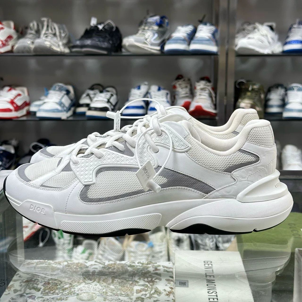 Dior DIOR B24 White Gray Sneakers Size US 11 / EU 44 - 2 Thumbnail