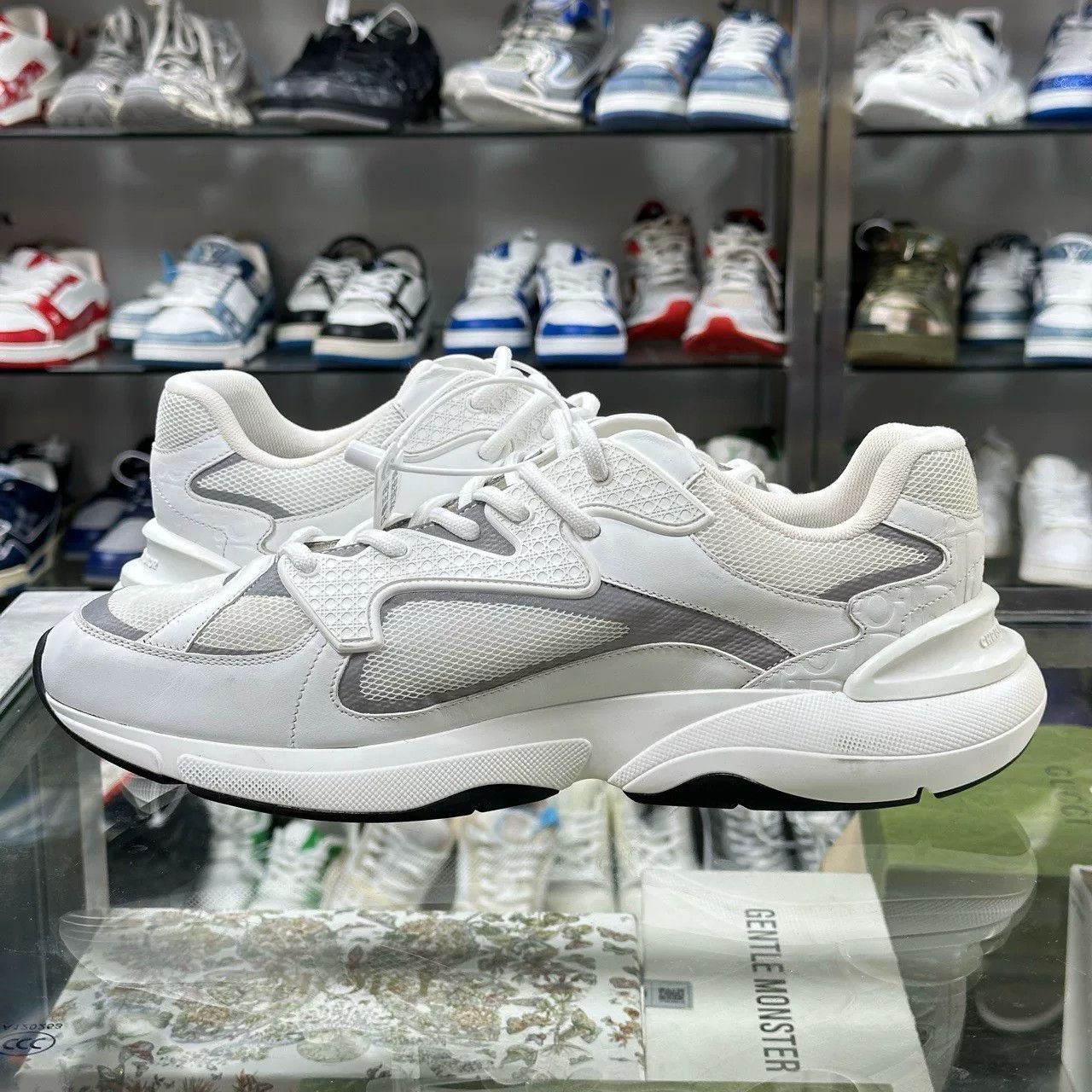Dior DIOR B24 White Gray Sneakers Size US 11 / EU 44 - 5 Thumbnail