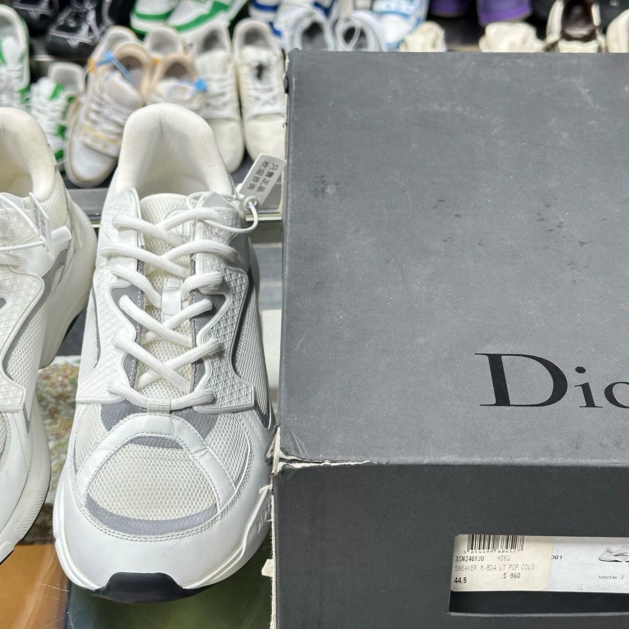 Dior DIOR B24 White Gray Sneakers Size US 11 / EU 44 - 8 Thumbnail