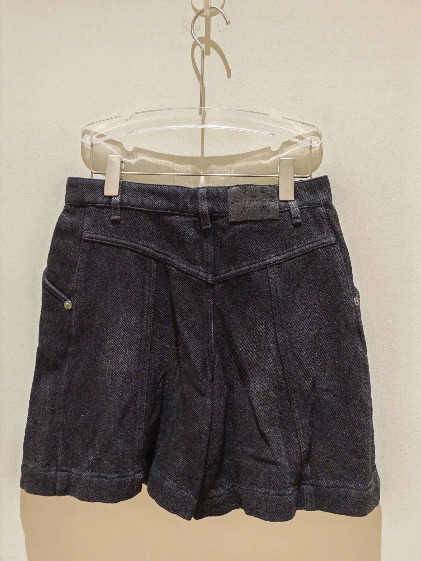 Chanel Chanel Black Denim Casual Shorts Size 34" / US 12 / IT 48 - 3 Thumbnail