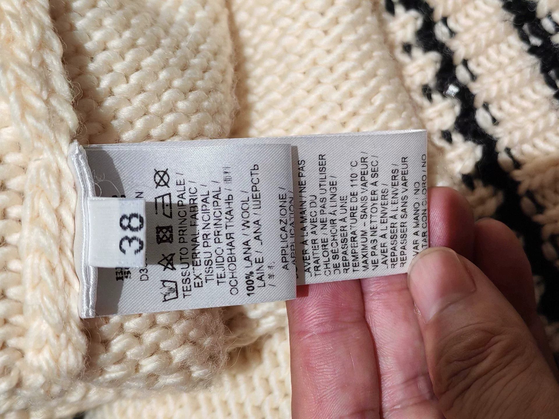 Ermanno Scervino Ermanno Scervino Diamond Pattern Sweater Size XS / US 0-2 / IT 36-38 - 6 Thumbnail