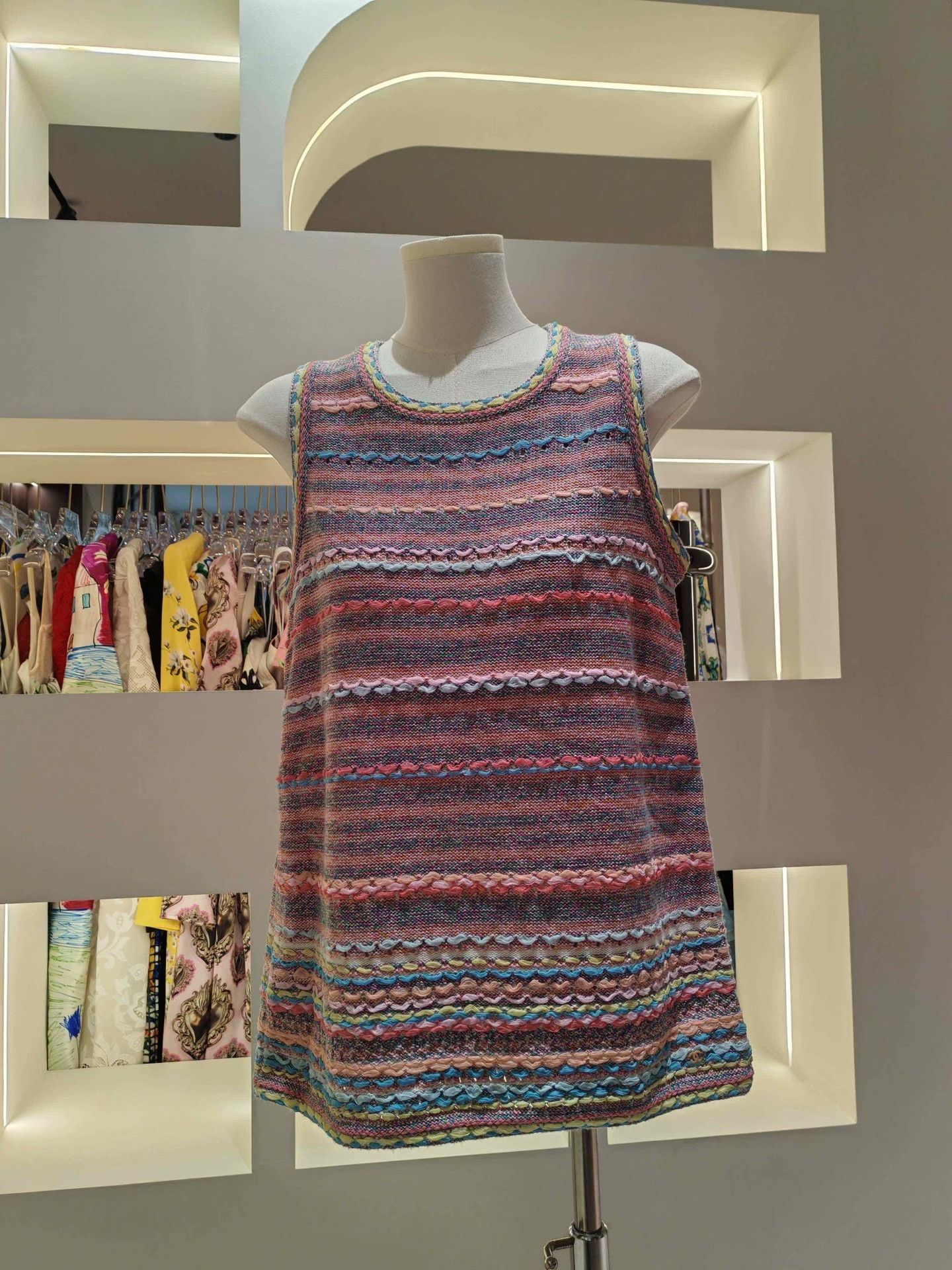 Chanel Chanel Sleeveless Knit Top Size XS / US 0-2 / IT 36-38 - 5 Thumbnail