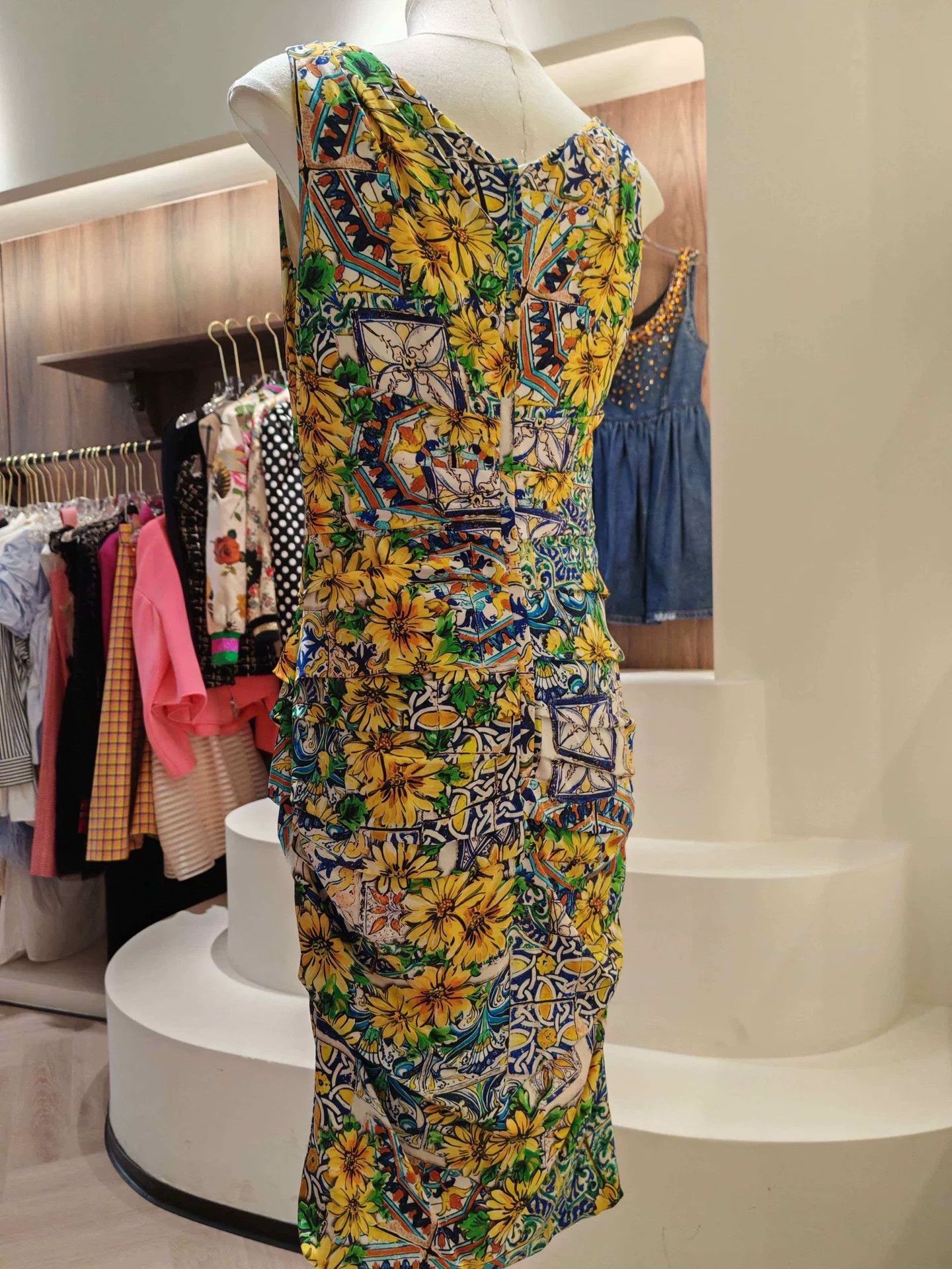 Dolce & Gabbana Dolce & Gabbana Floral Slim Dress Size S / US 4 / IT 40 - 2 Thumbnail