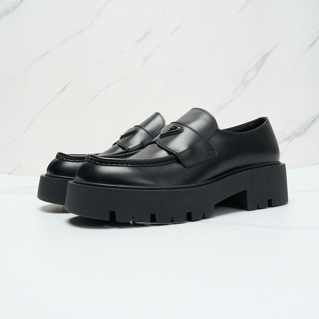 Prada Prada Men's Classic Triangle Logo Loafers Size US 8 / EU 41 - 3 Thumbnail