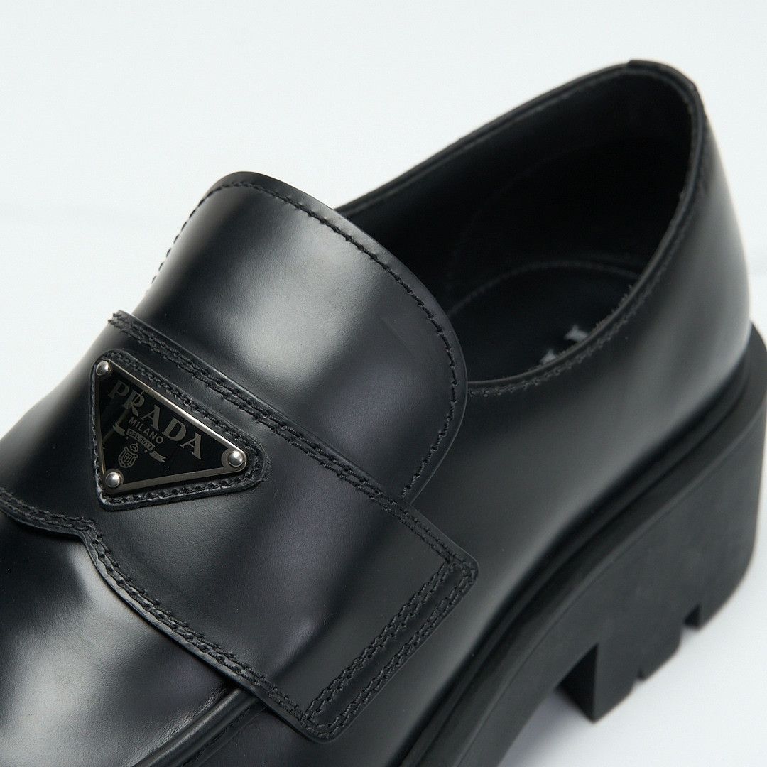 Prada Prada Men's Classic Triangle Logo Loafers Size US 8 / EU 41 - 5 Thumbnail