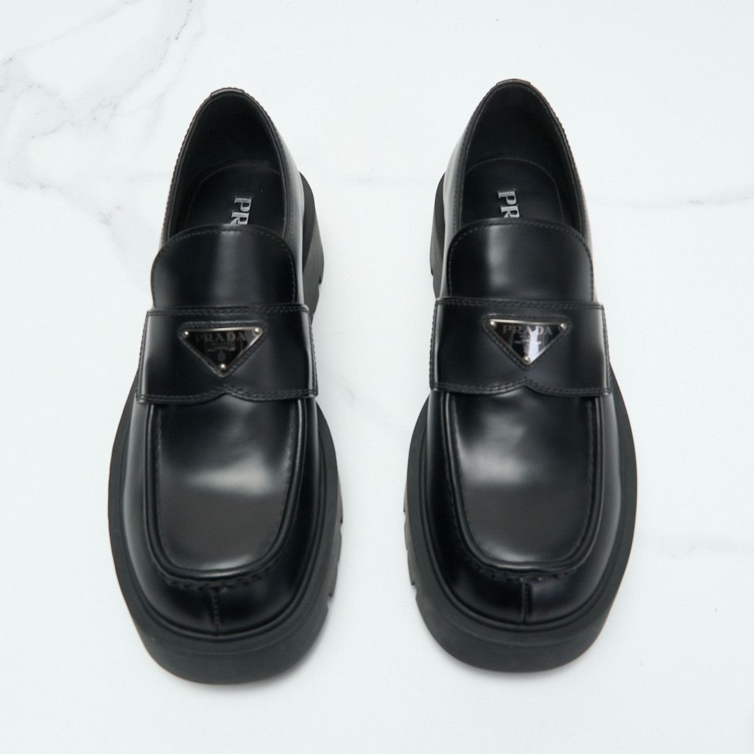 Prada Prada Men's Classic Triangle Logo Loafers Size US 8 / EU 41 - 2 Thumbnail