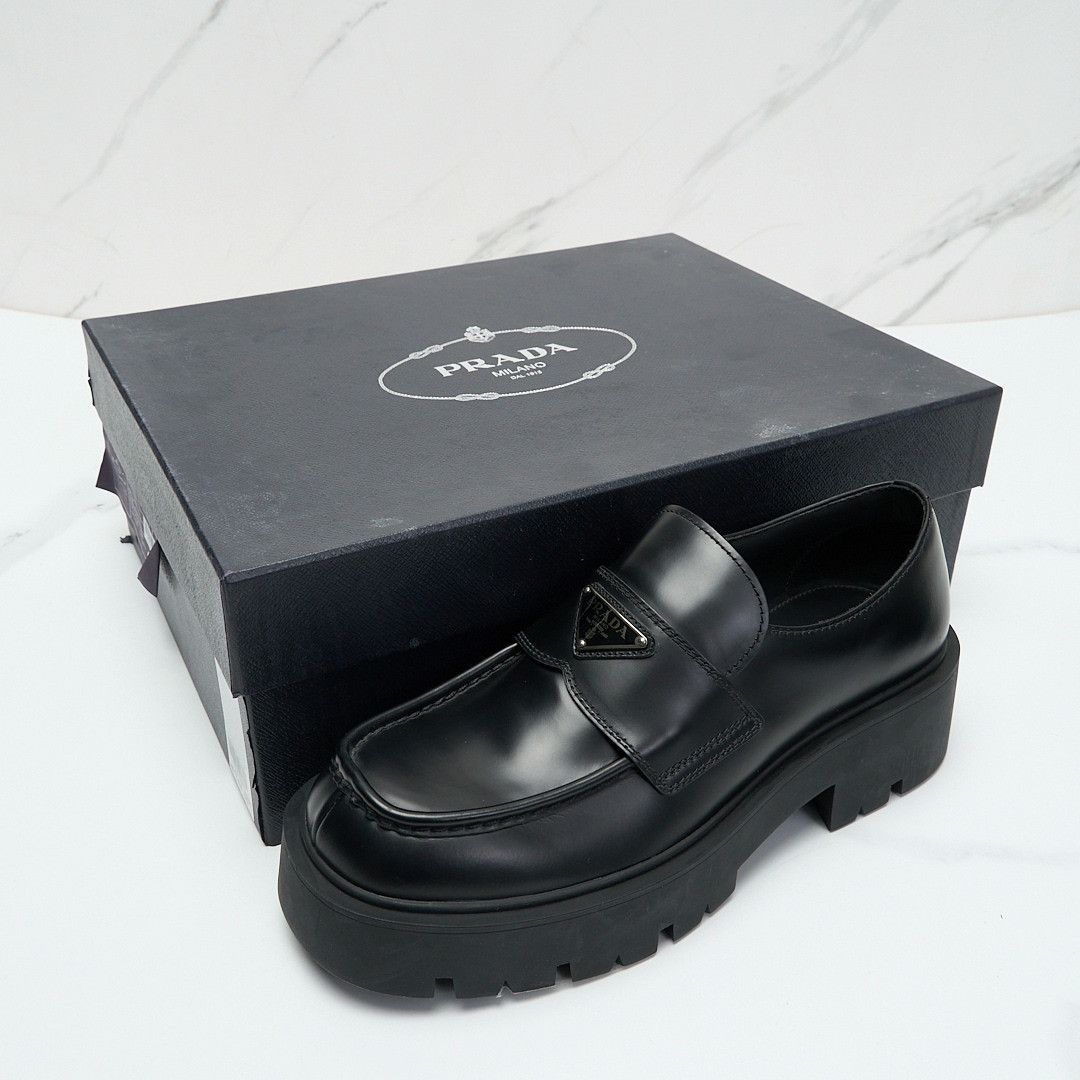 Prada Prada Men's Classic Triangle Logo Loafers Size US 8 / EU 41 - 8 Thumbnail