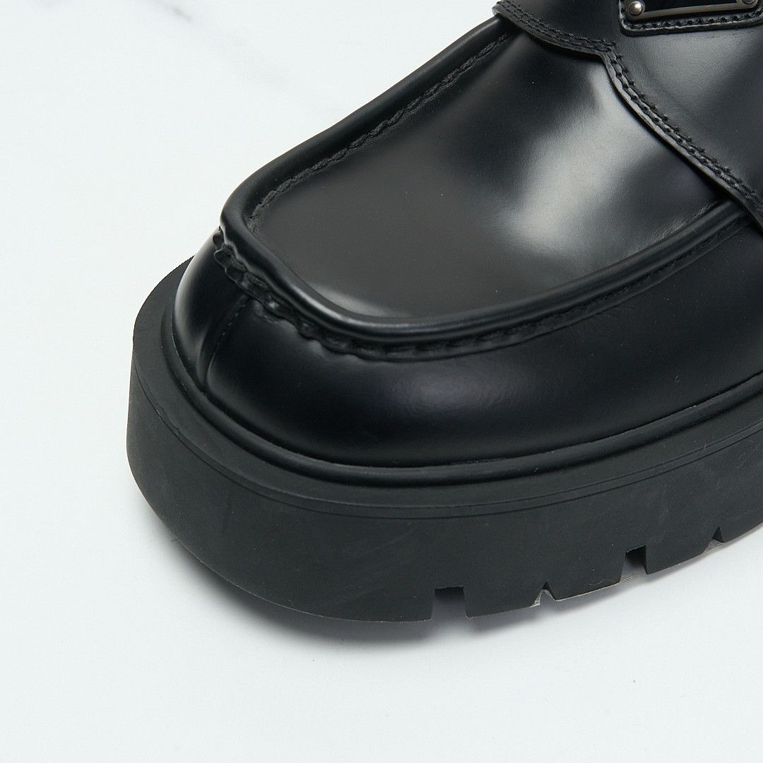 Prada Prada Men's Classic Triangle Logo Loafers Size US 8 / EU 41 - 4 Thumbnail