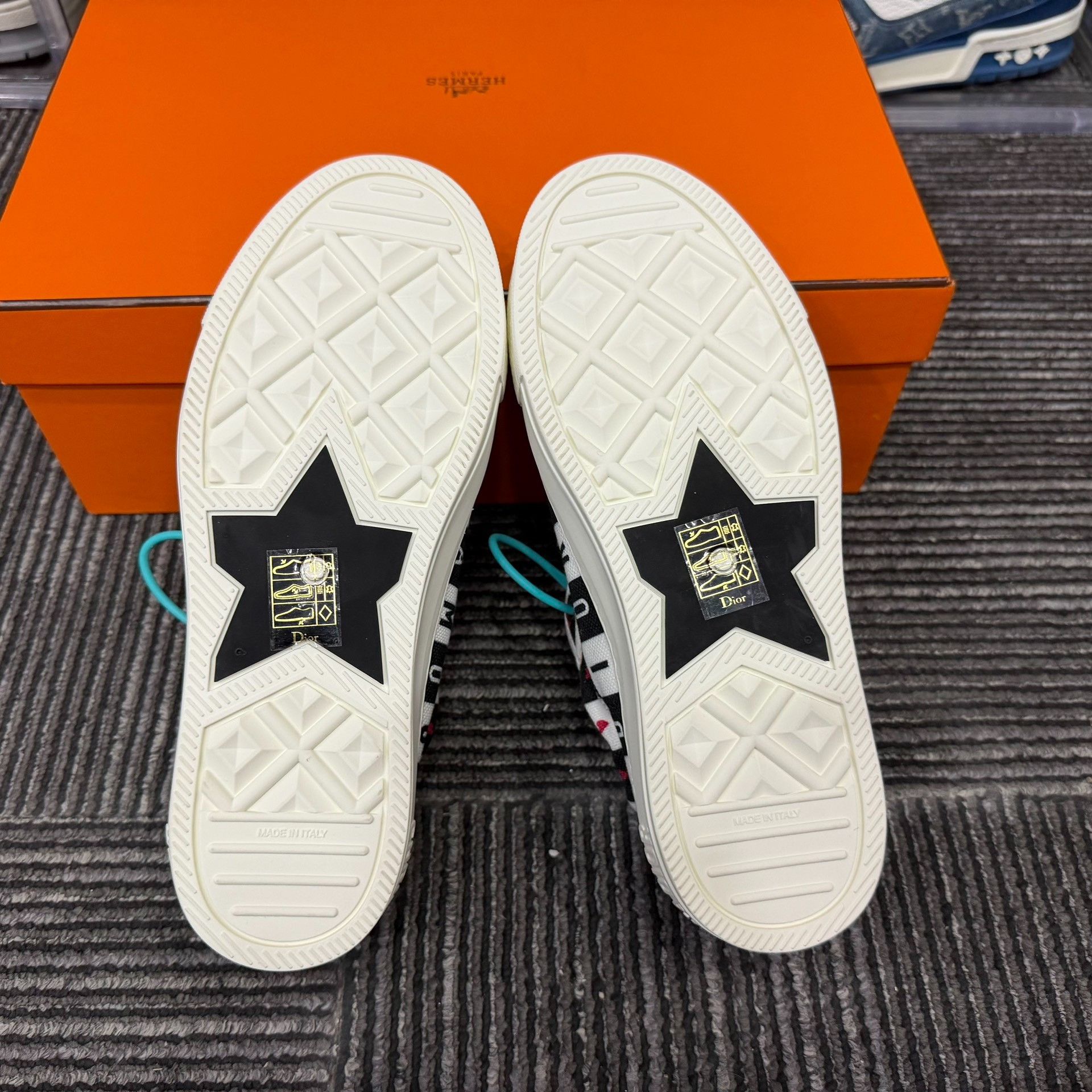 Dior Dior Lowtop Sneakers us_7 Women Size US 7 / IT 37 - 6 Thumbnail