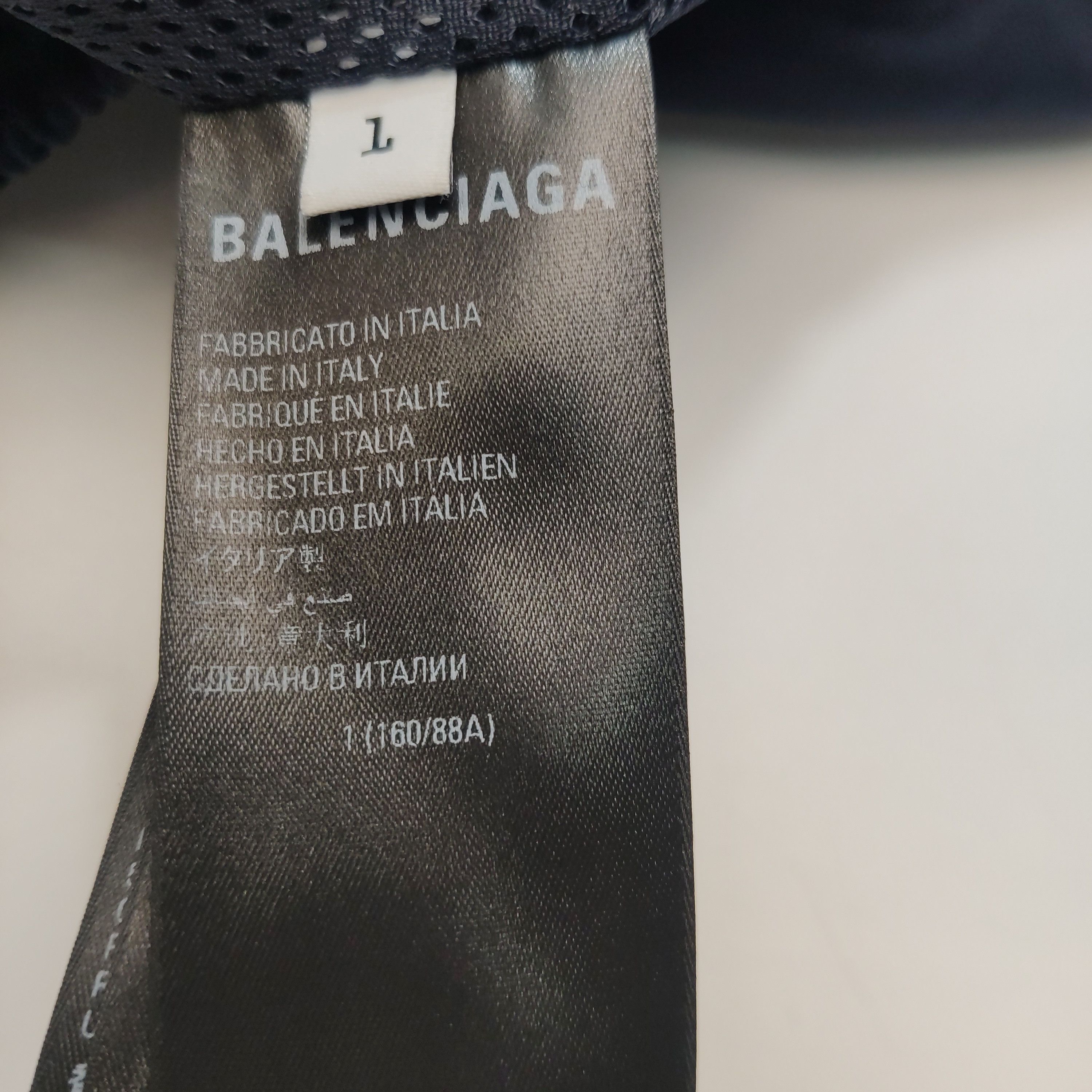 Balenciaga Balenciaga x Adidas Logo Track Jacket Size 1 Size US S / EU 44-46 / 1 - 6 Thumbnail