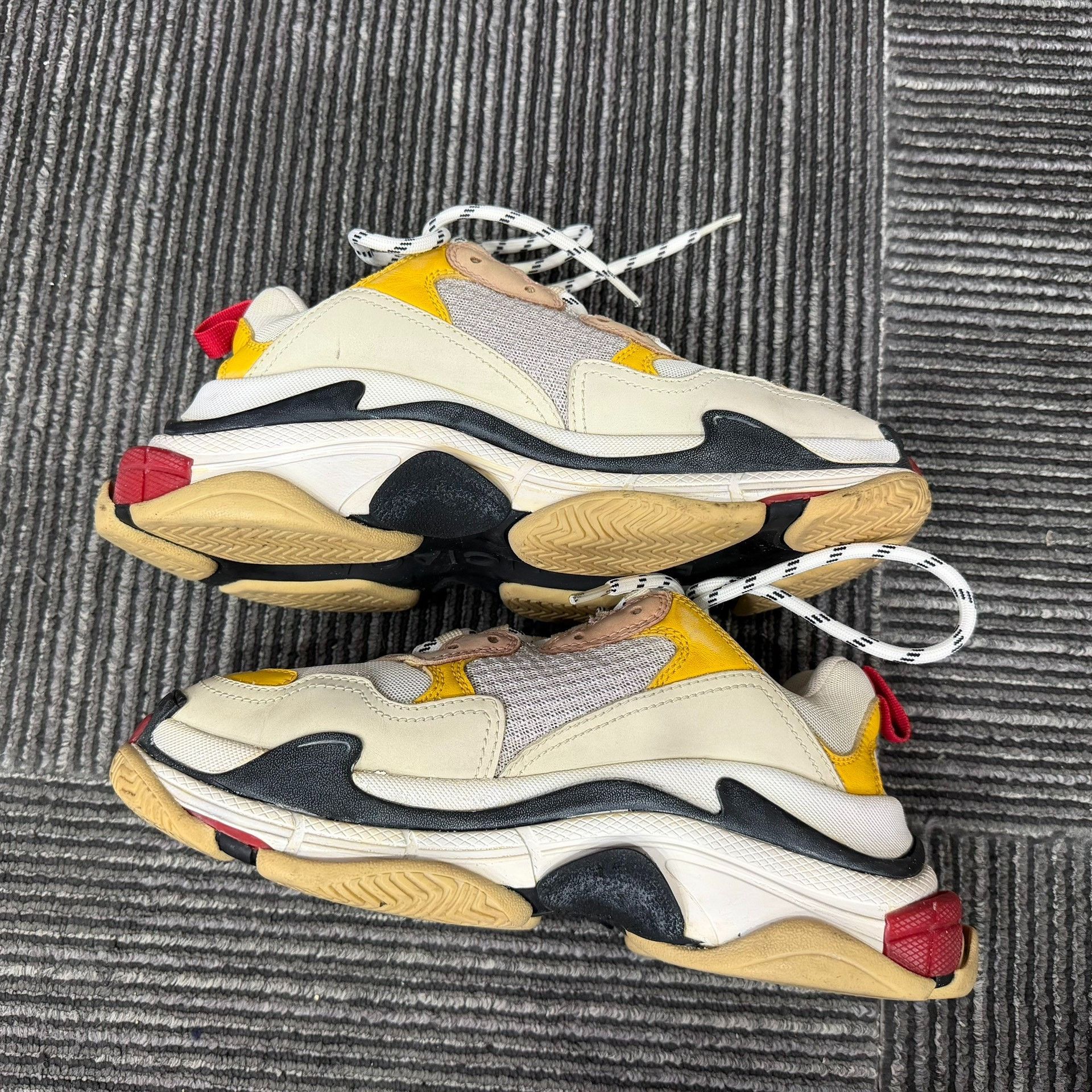 Balenciaga Balenciaga Lowtop Sneakers us_8 Women Size US 8 / IT 38 - 3 Thumbnail