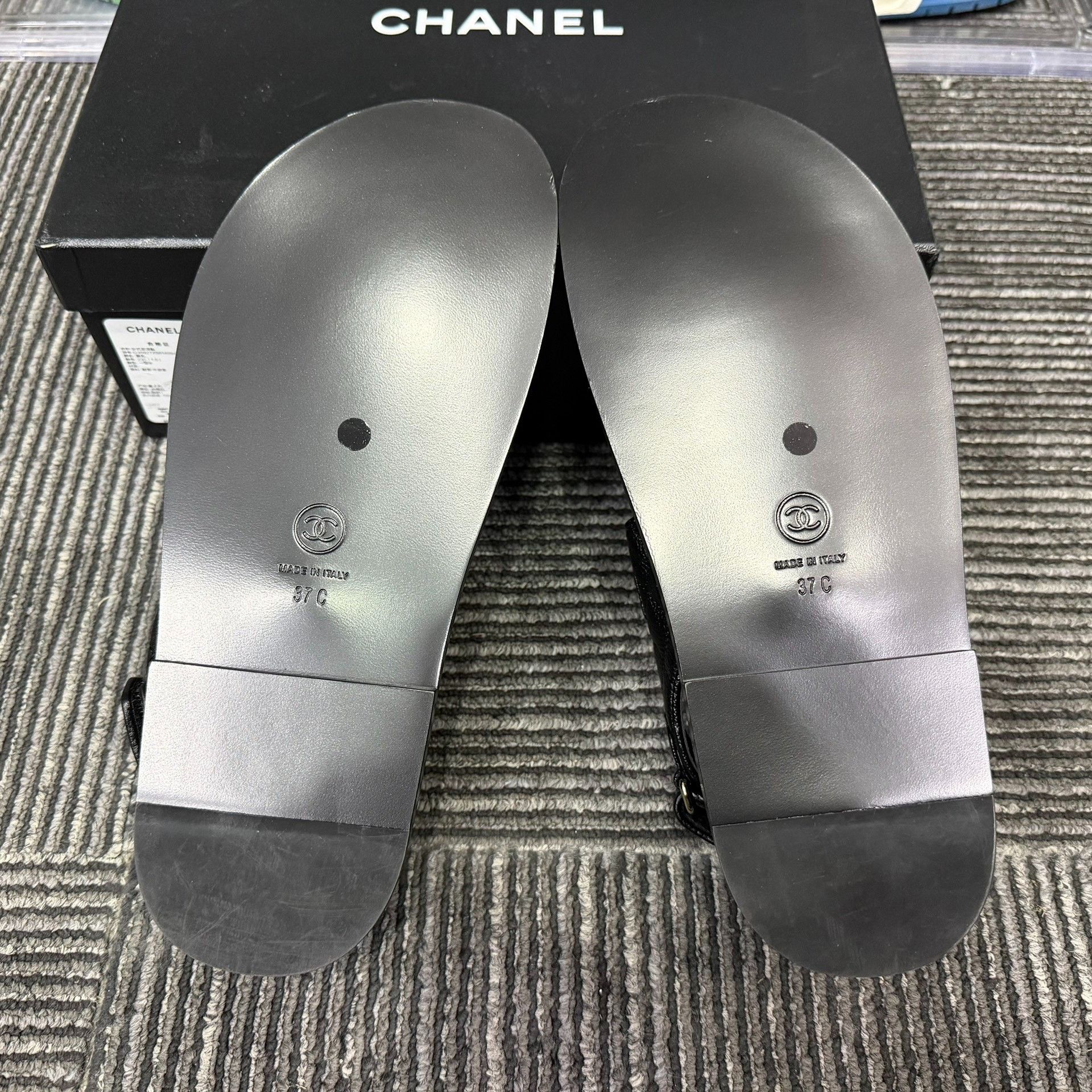 Chanel Chanel Black Sandals us_7 Women Size US 7 / IT 37 - 4 Thumbnail