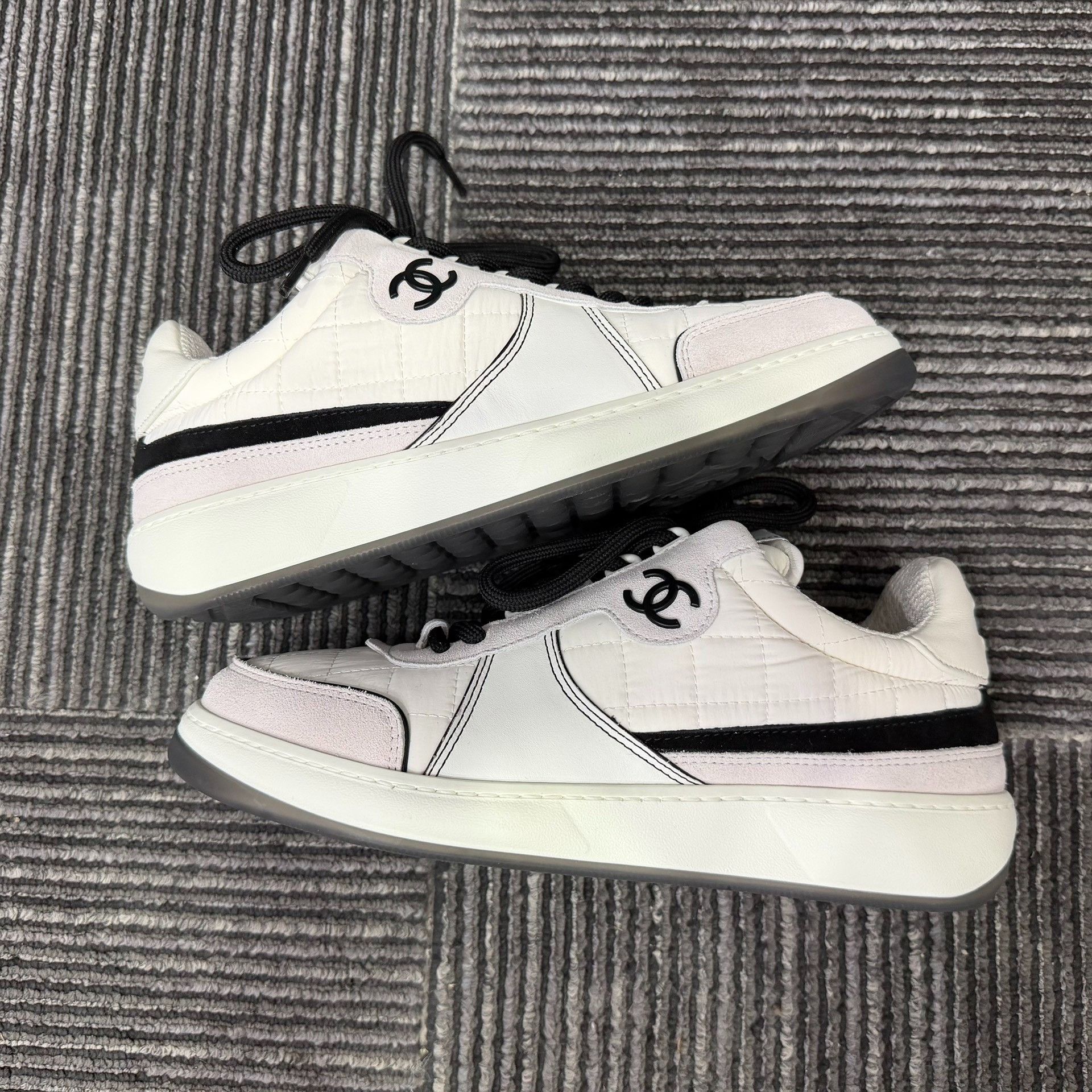 Chanel Chanel Black Lowtop Sneakers us_7 Women Size US 7 / IT 37 - 2 Thumbnail